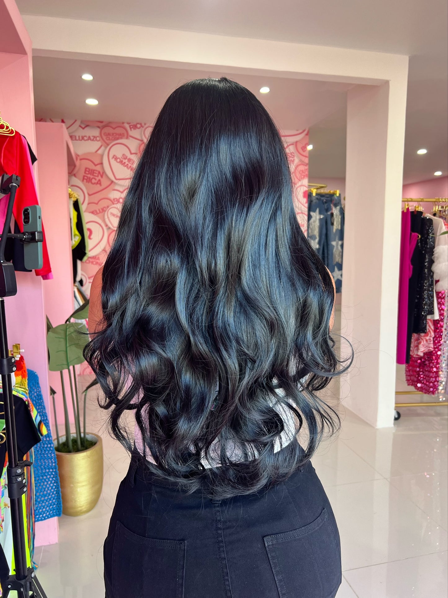 26 Premium Black Waves