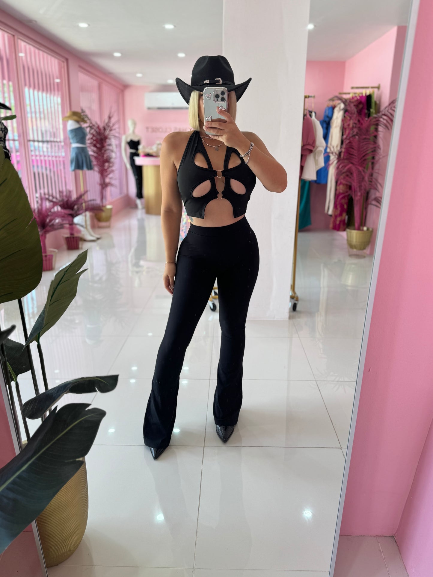 Mariposa black top