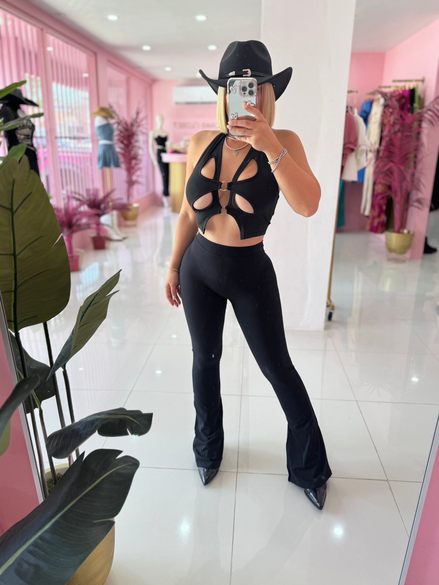 Mariposa black top