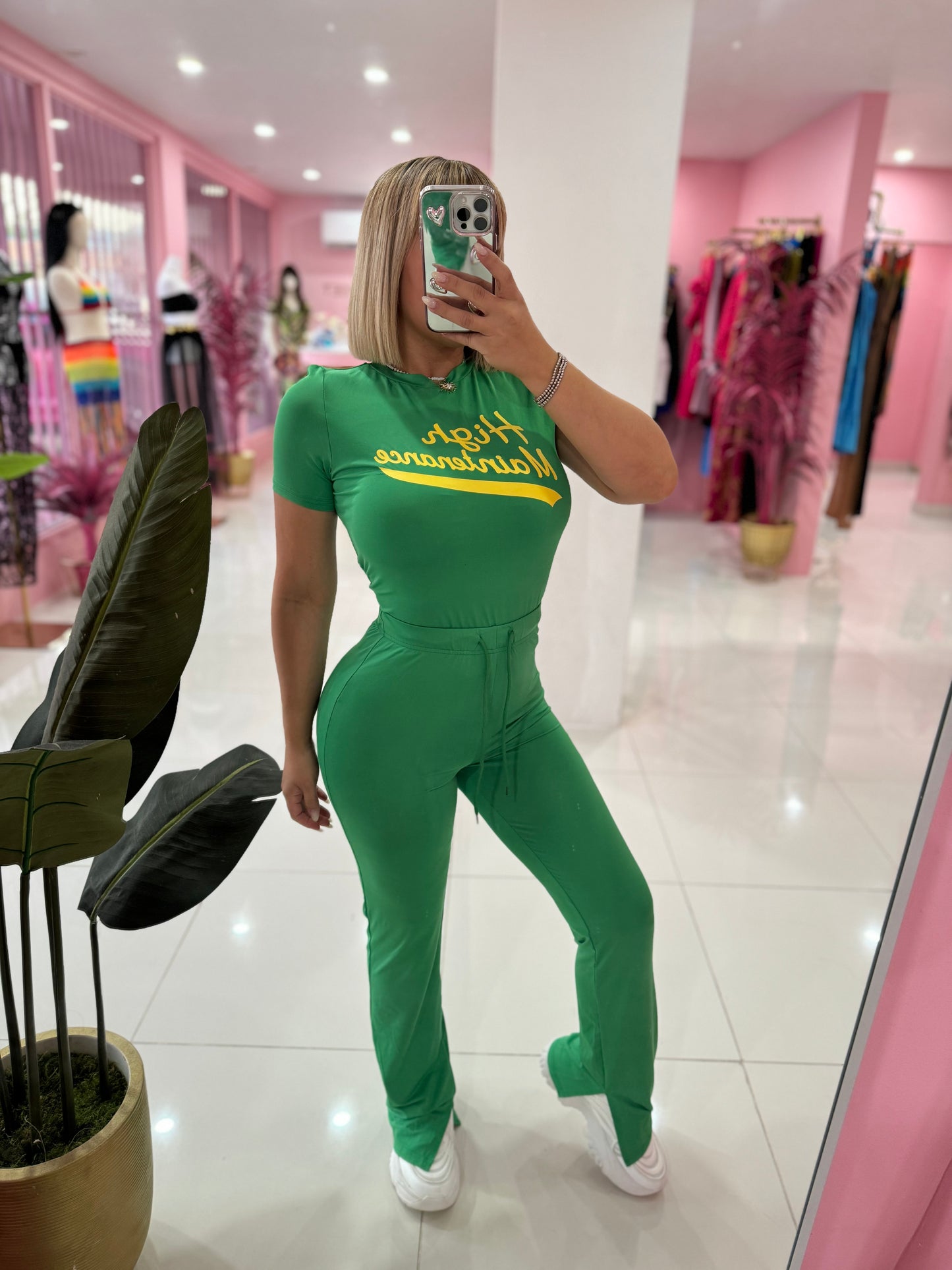 High Maintenance set