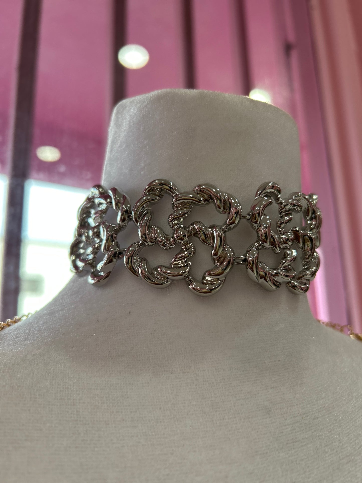 Flower Choker