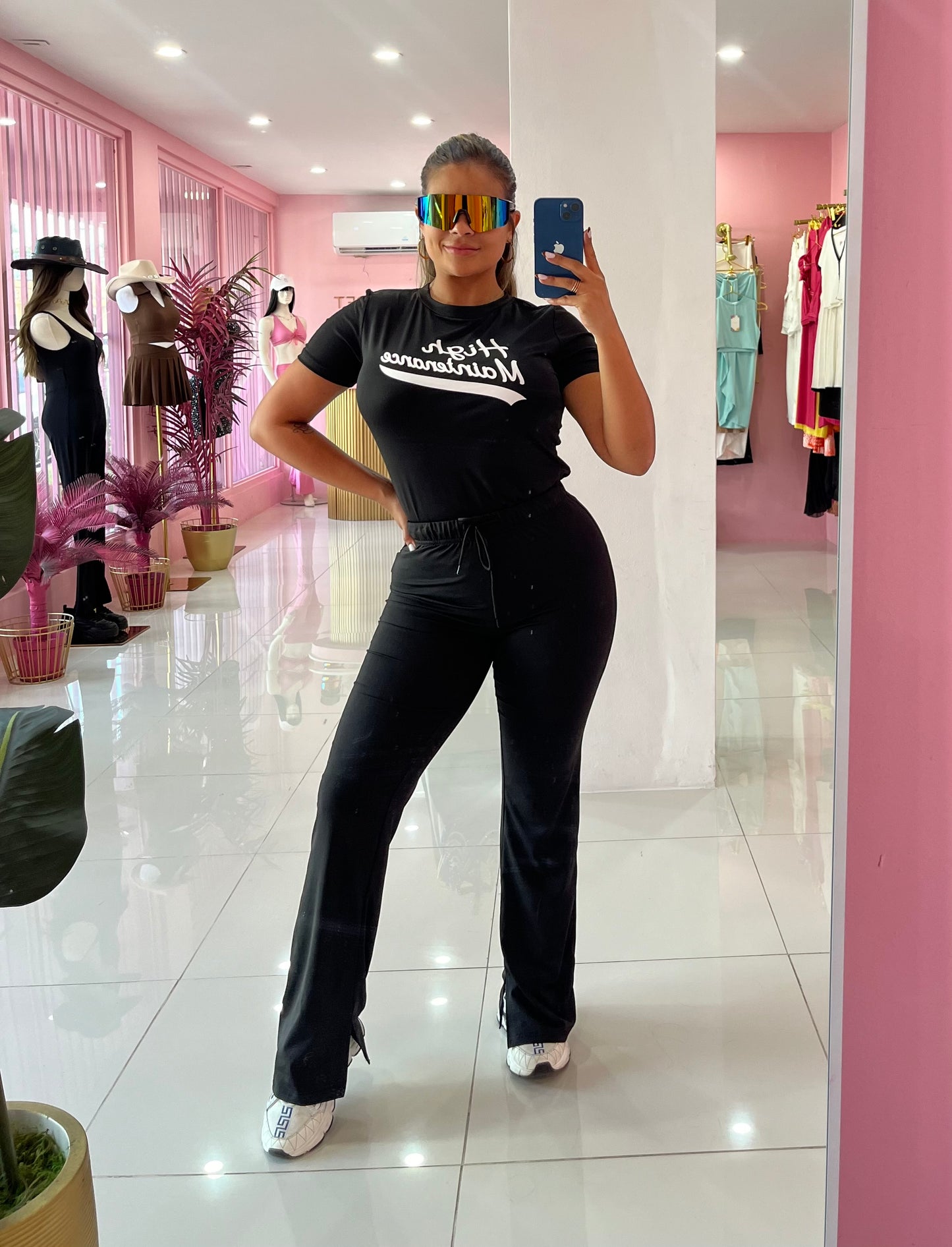 High Maintenance set