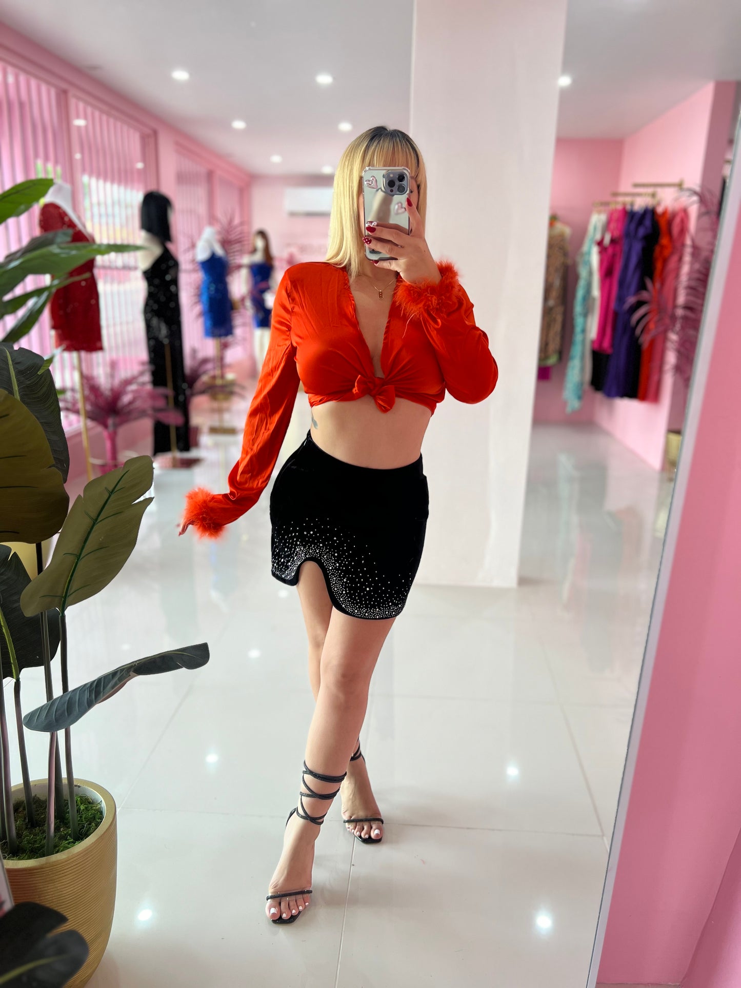 Satin Plumas Fiestas Top