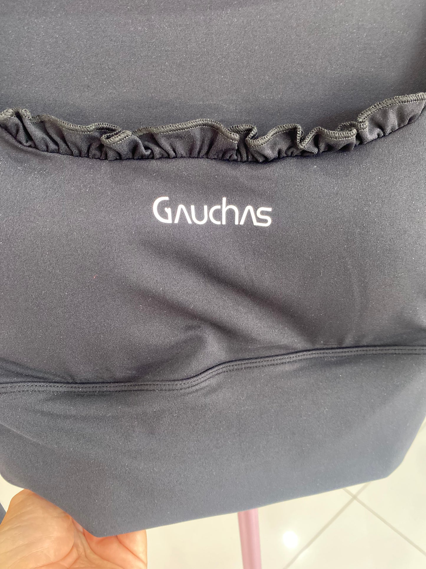 Ruffles Manga Larga Sport Top