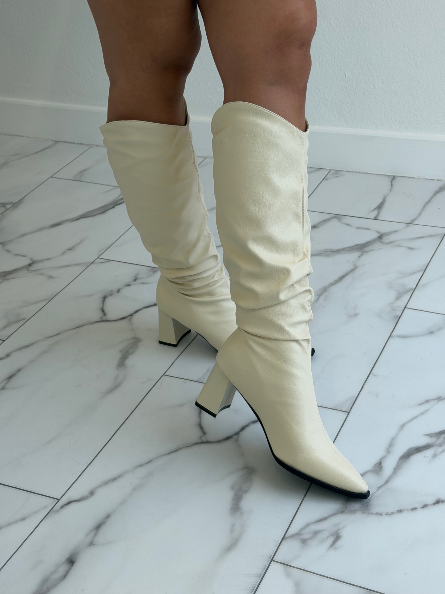 Botas Crema