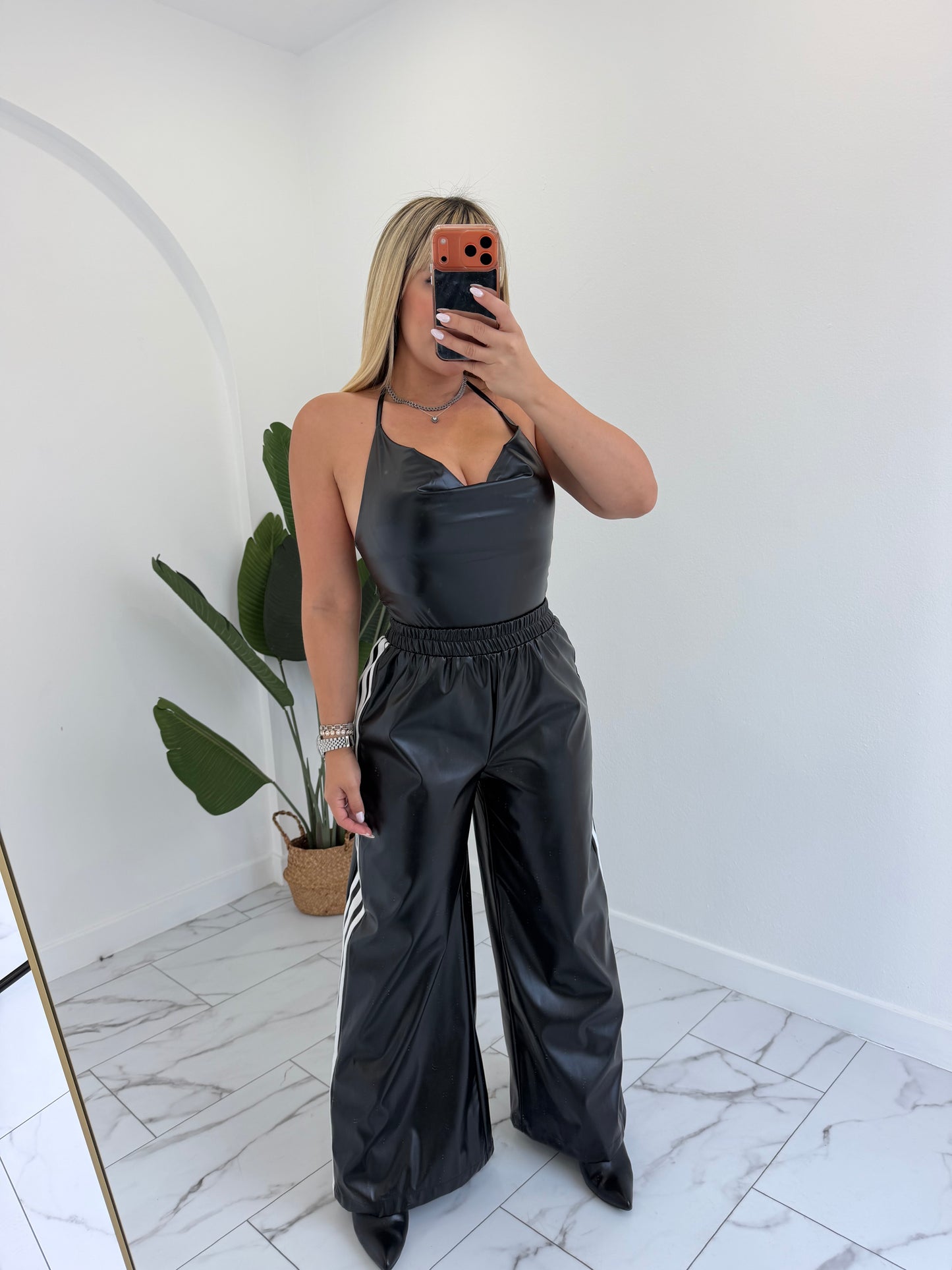Jogger leather