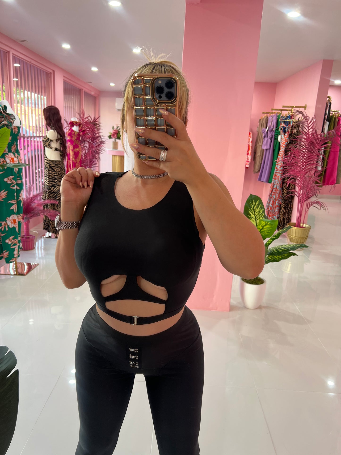 Motherland Set Size Medium
