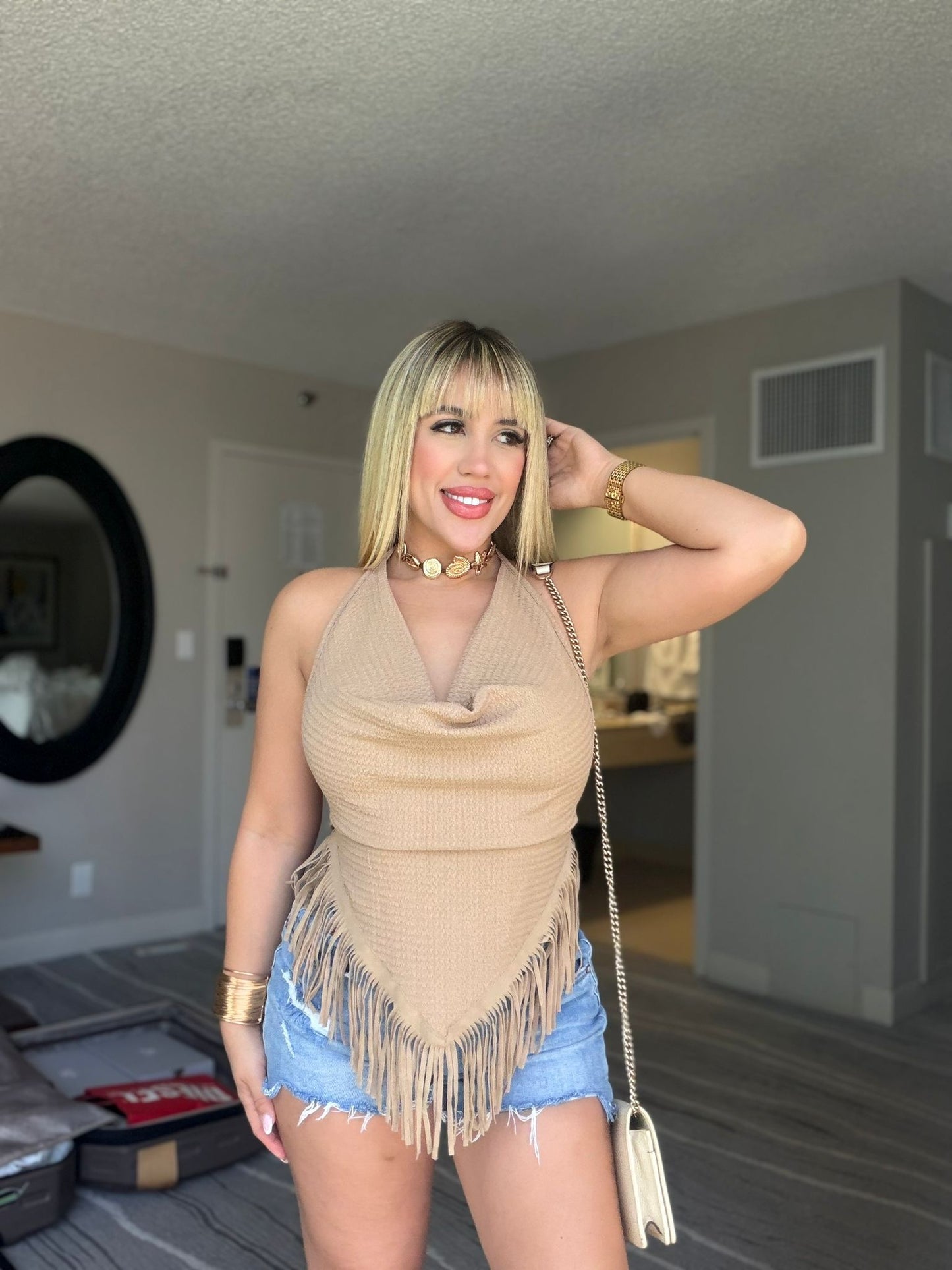 Creamy beach top