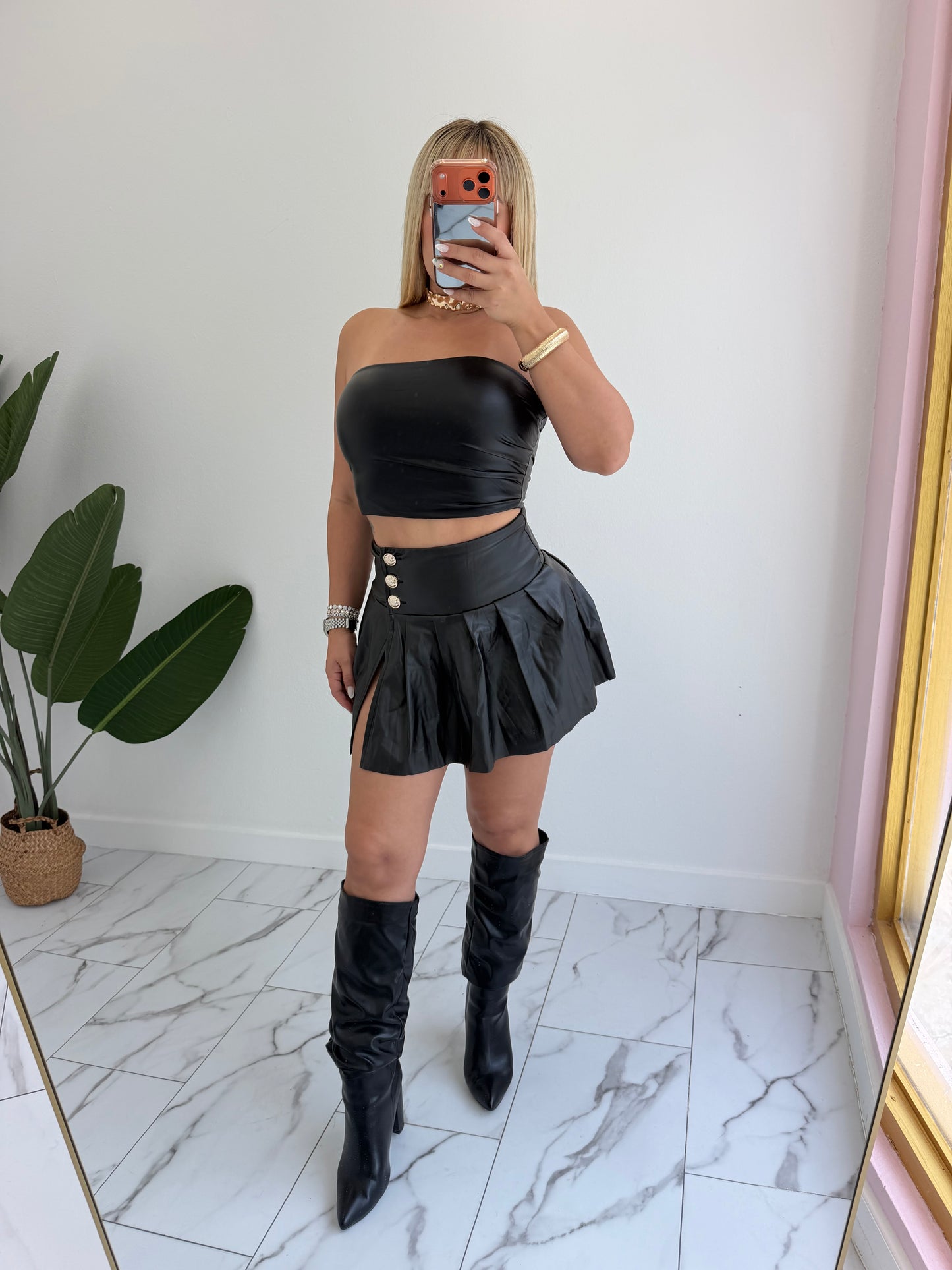Rock leather skirt