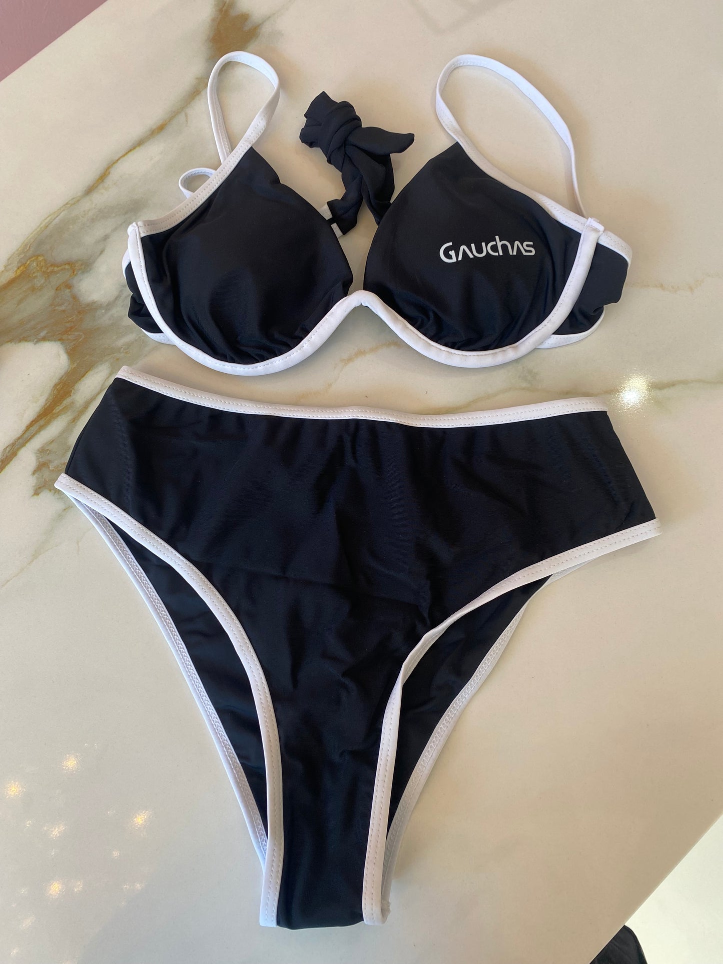 B&W HW bikini set