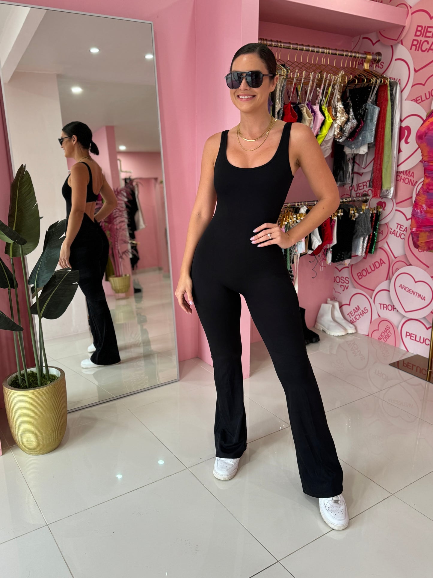 Enterito Palazzo Deportivo (tall girls)