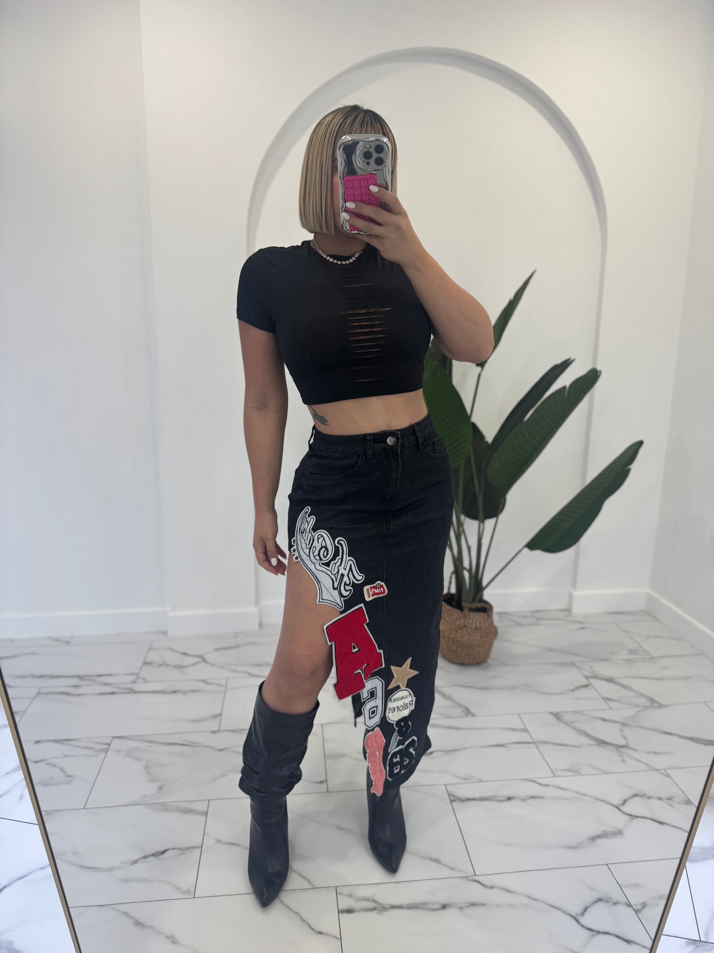A Maxi denim Skirt