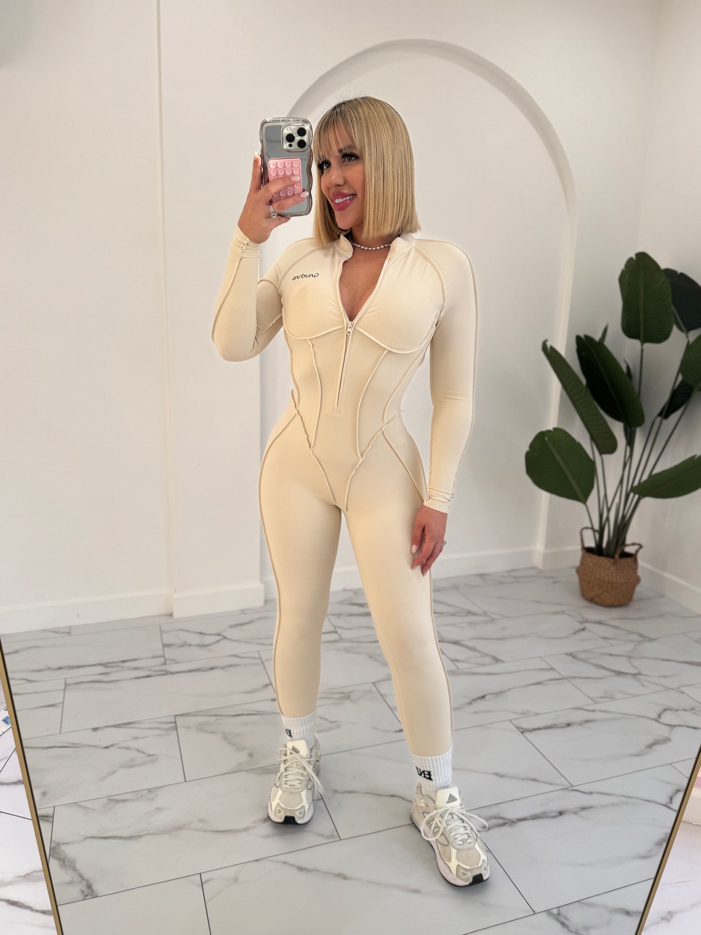 Wonder zipper manga larga