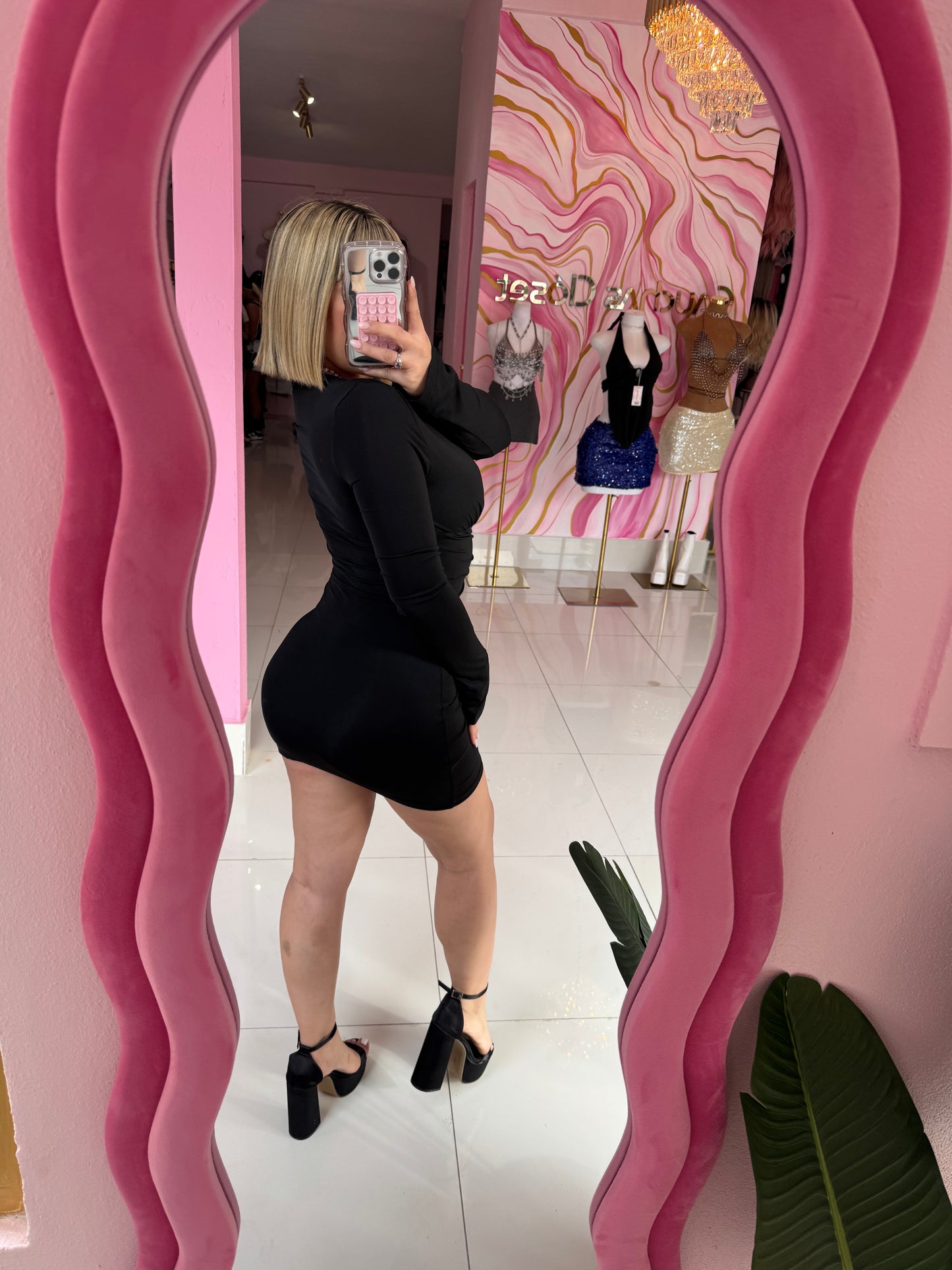 Escote bodycon dress