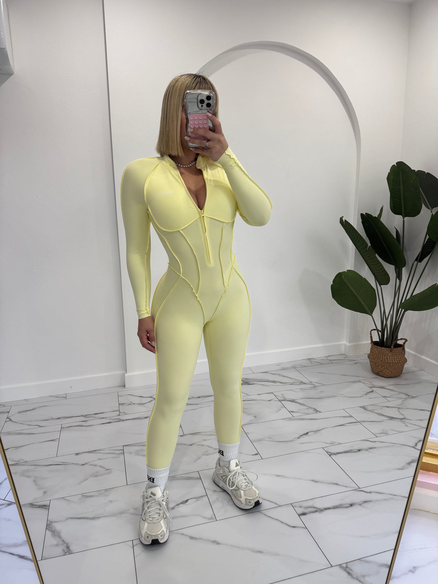 Wonder zipper manga larga