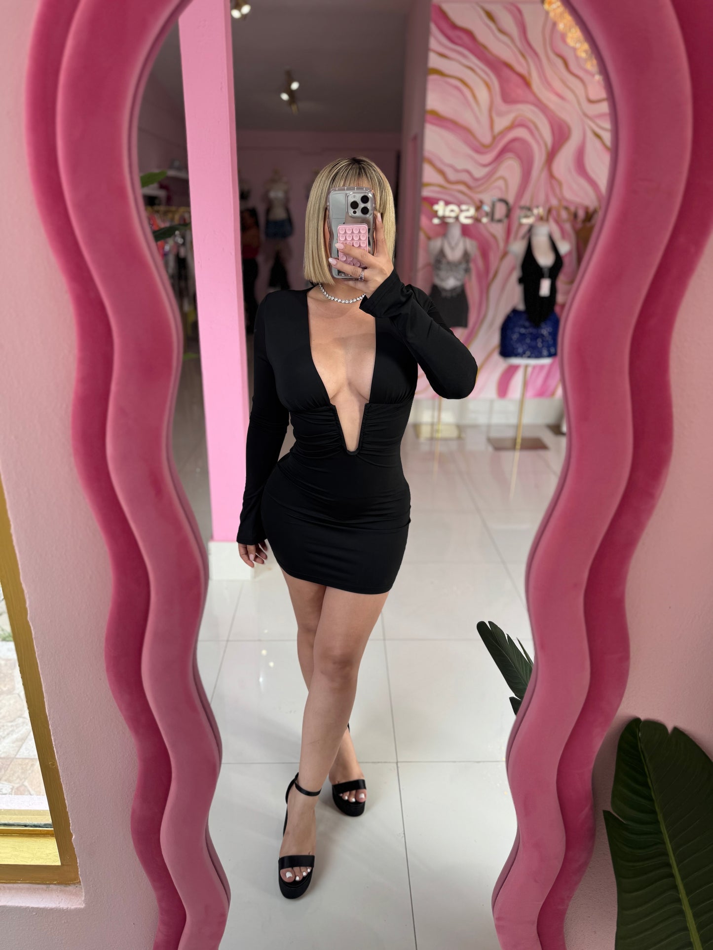 Escote bodycon dress