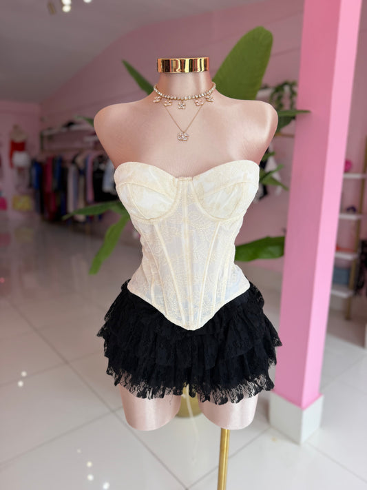 Short coquette encaje