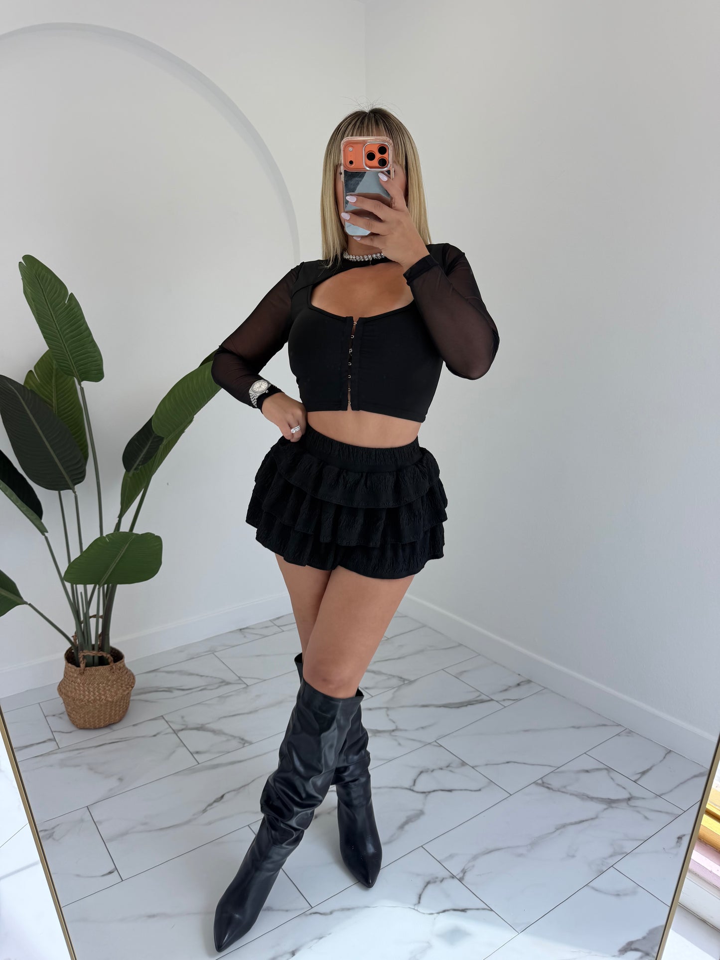 Crop top manga larga