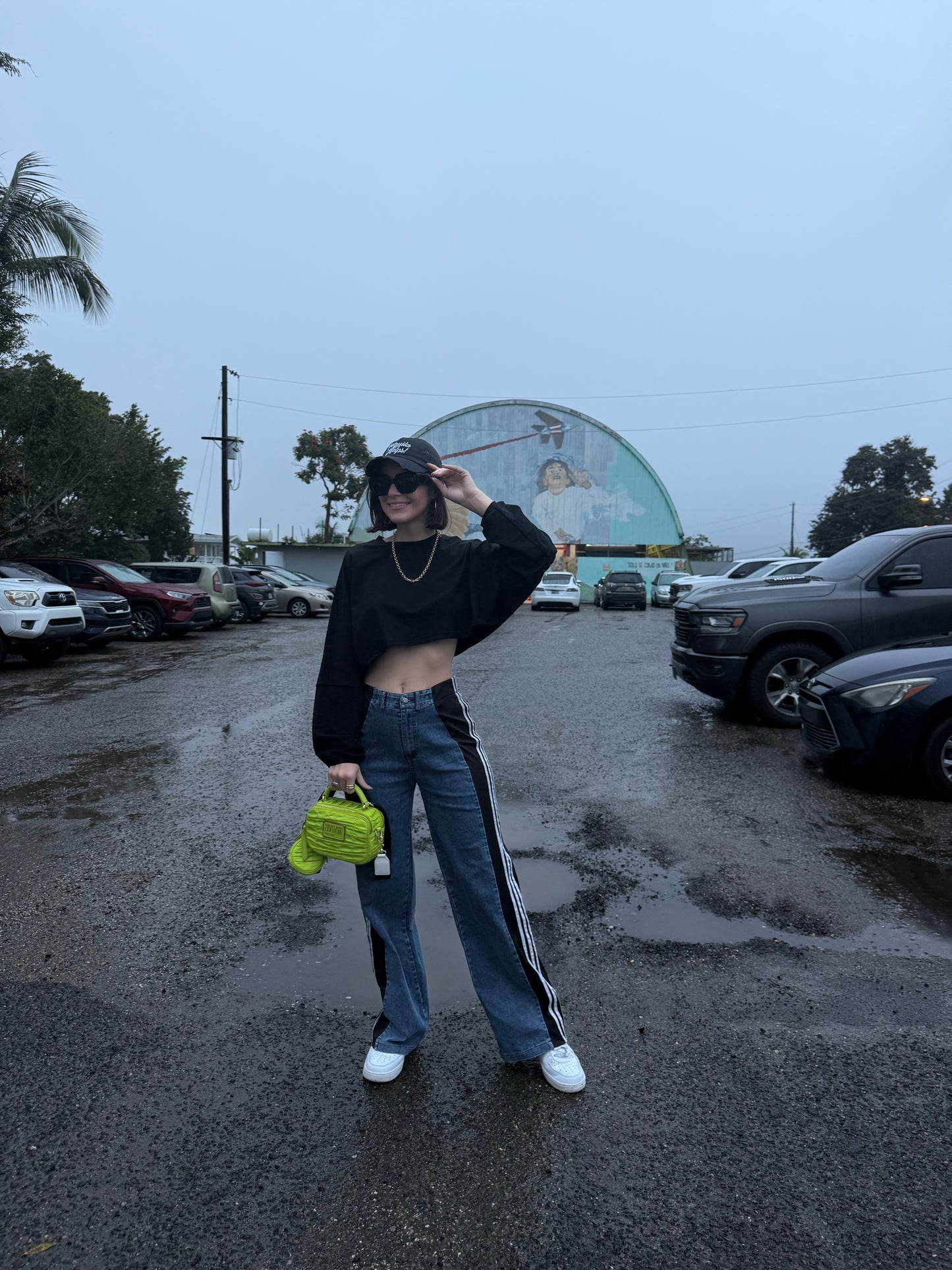 Crop top sport manga larga