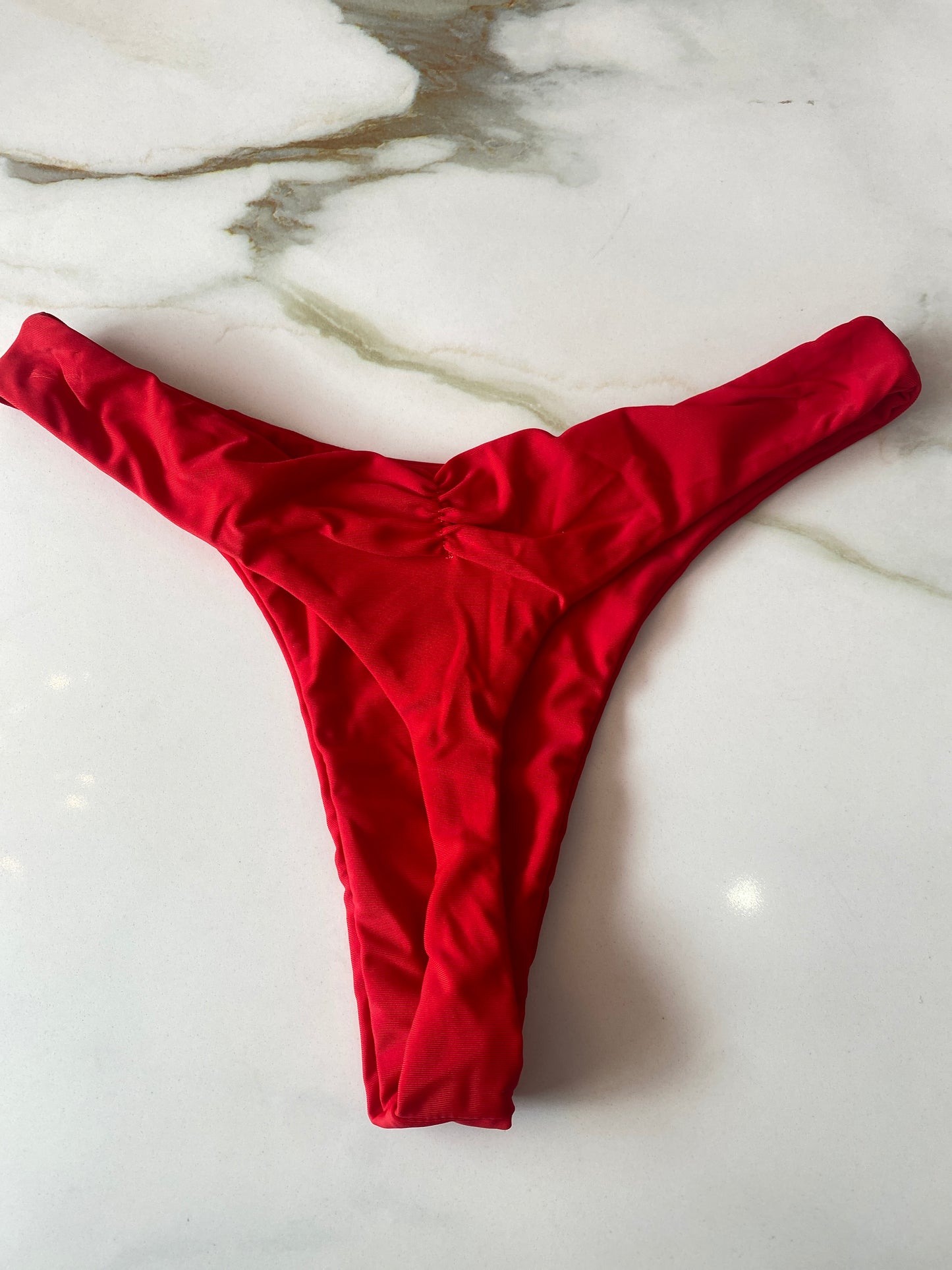 Gauchas low tanga bikini