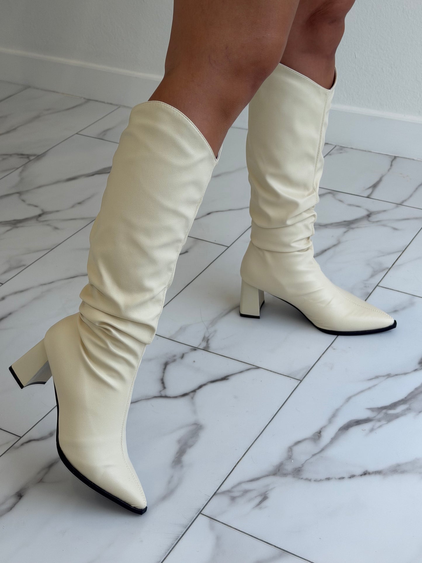 Botas Crema