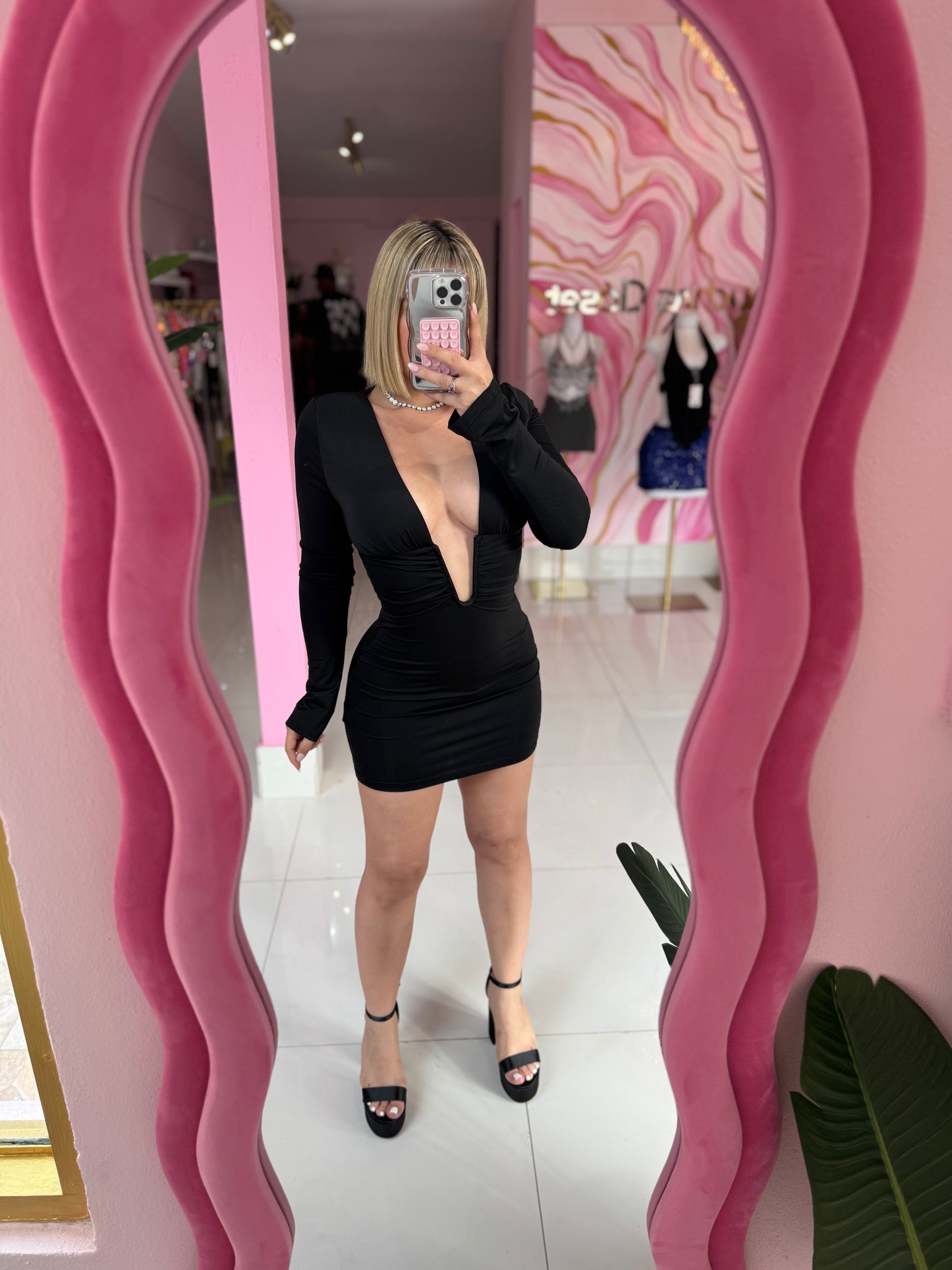 Escote bodycon dress