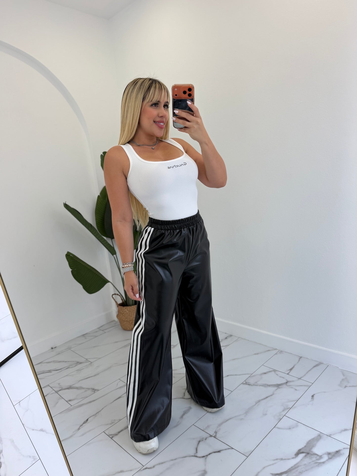 Jogger leather