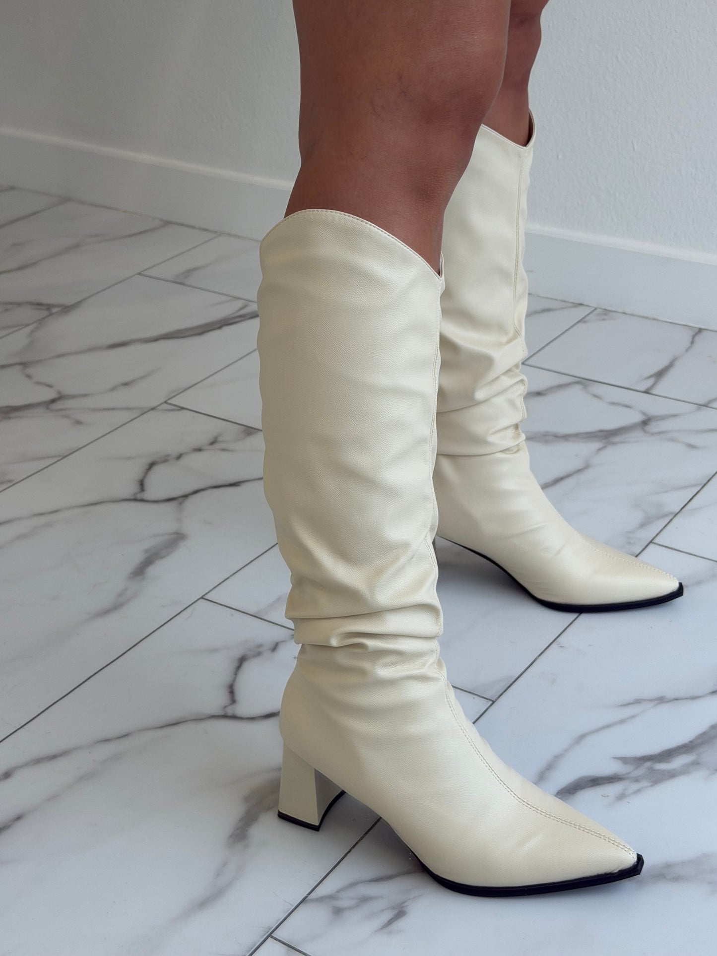 Botas Crema