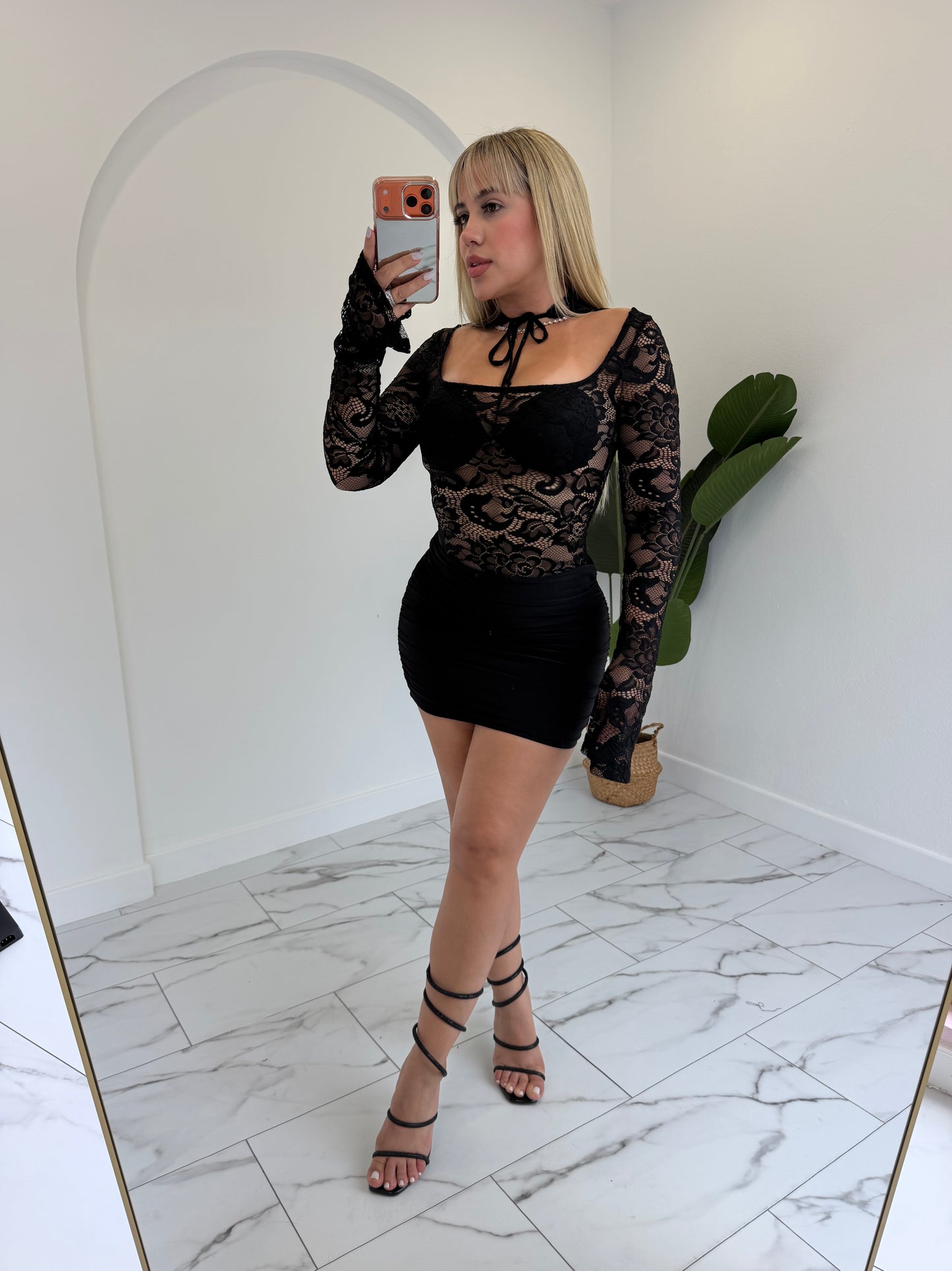 Encaje magas dress