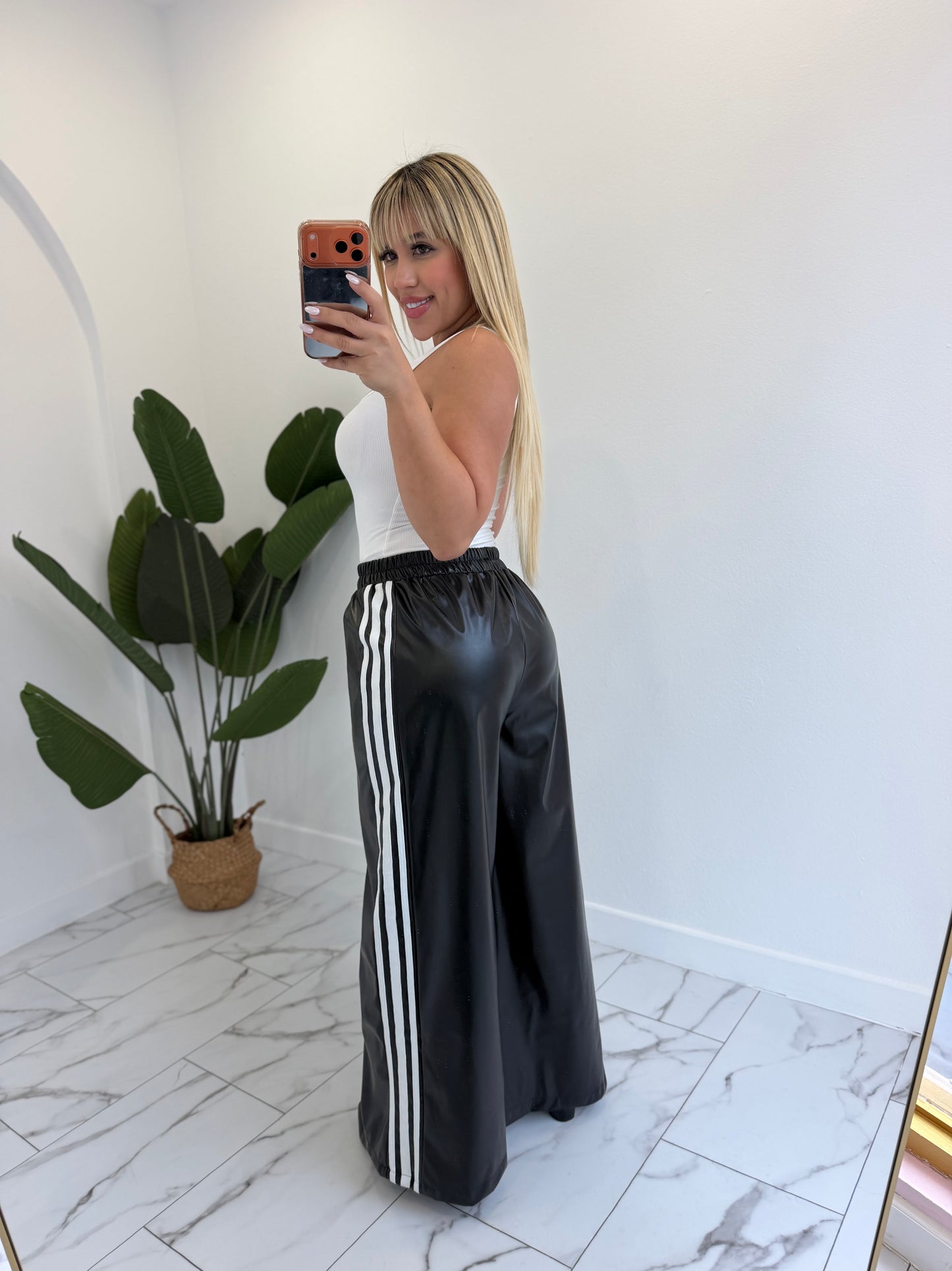 Jogger leather
