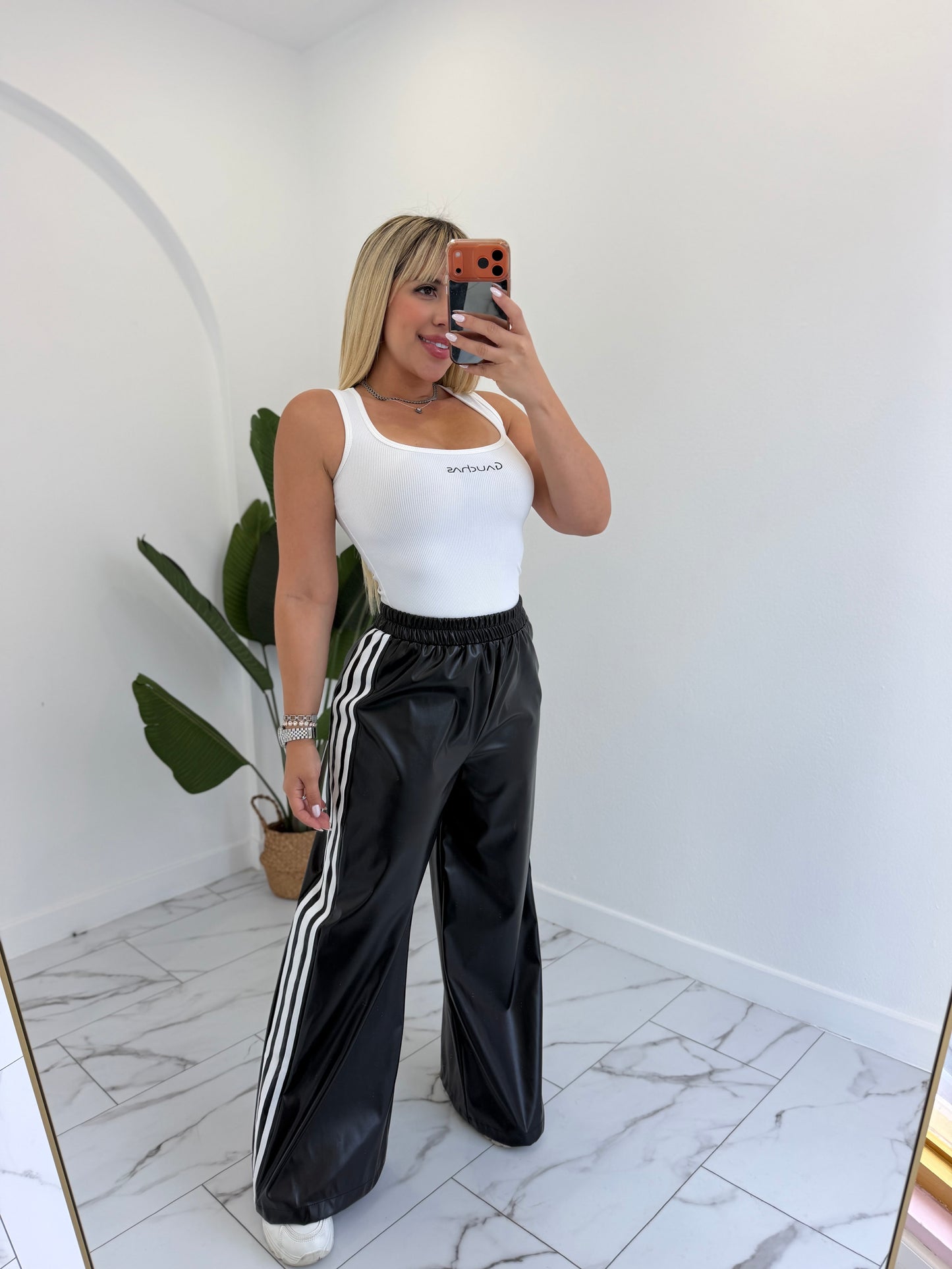 Jogger leather