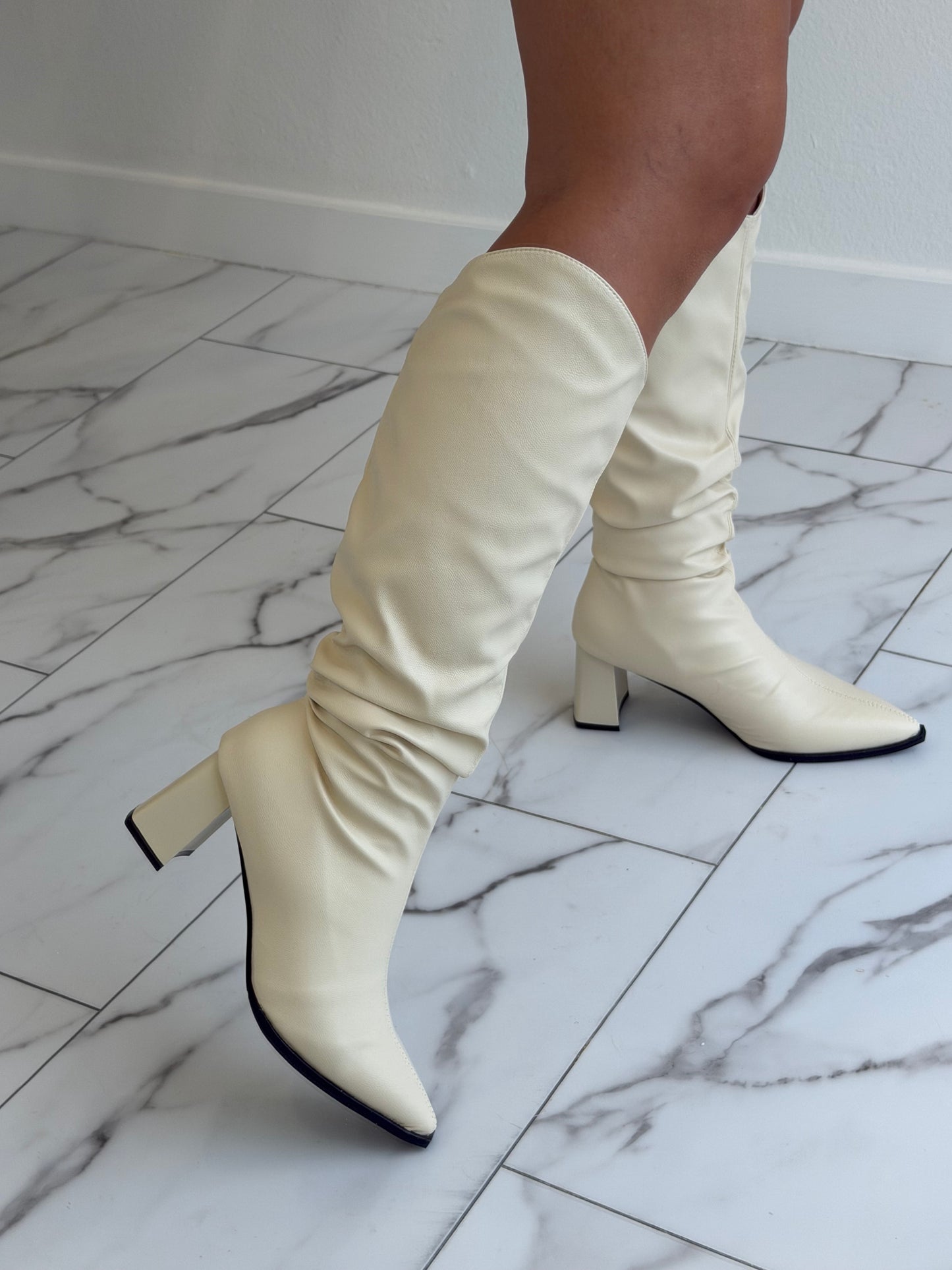 Botas Crema