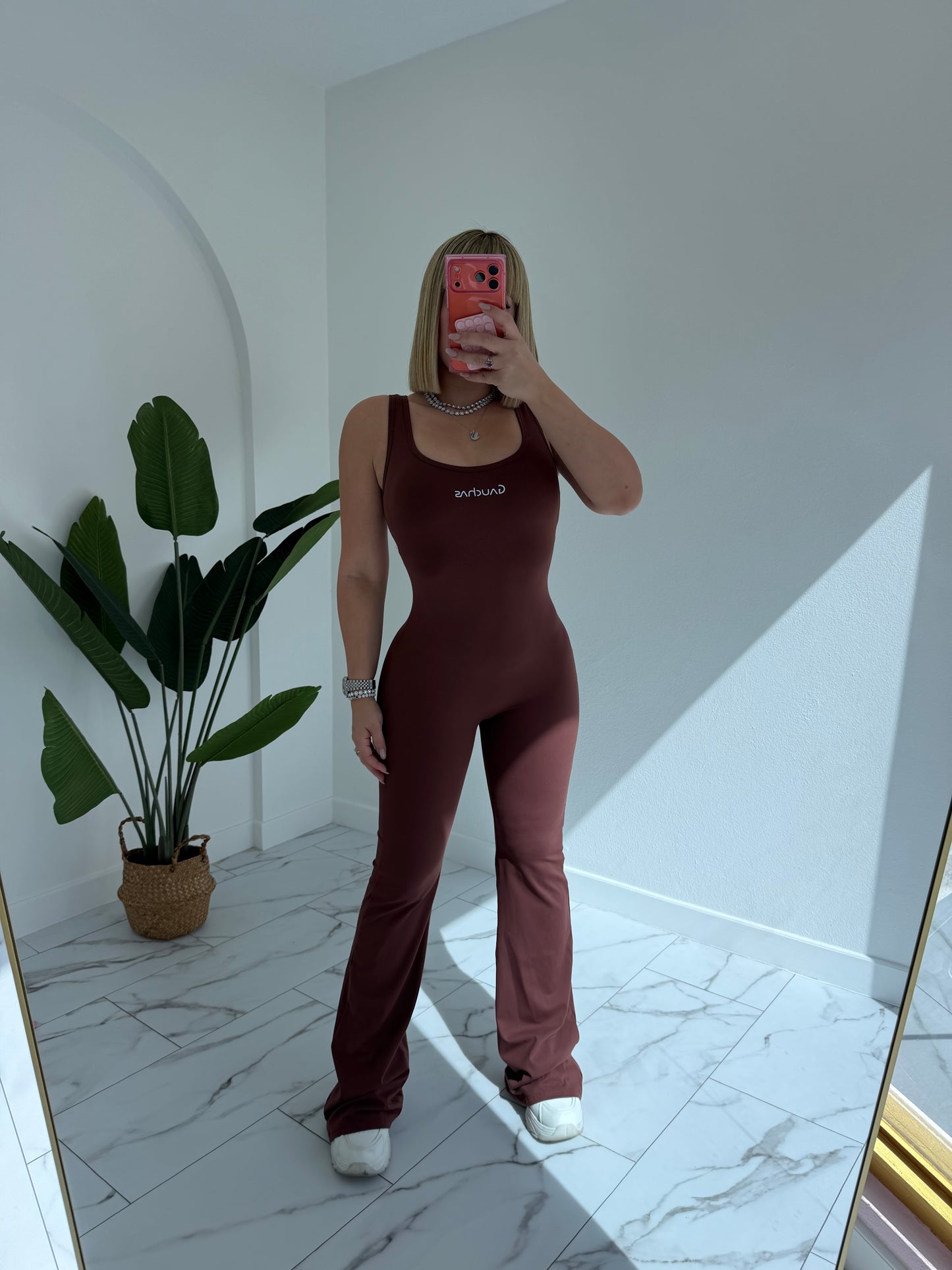 Enterito Palazzo Deportivo (tall girls)