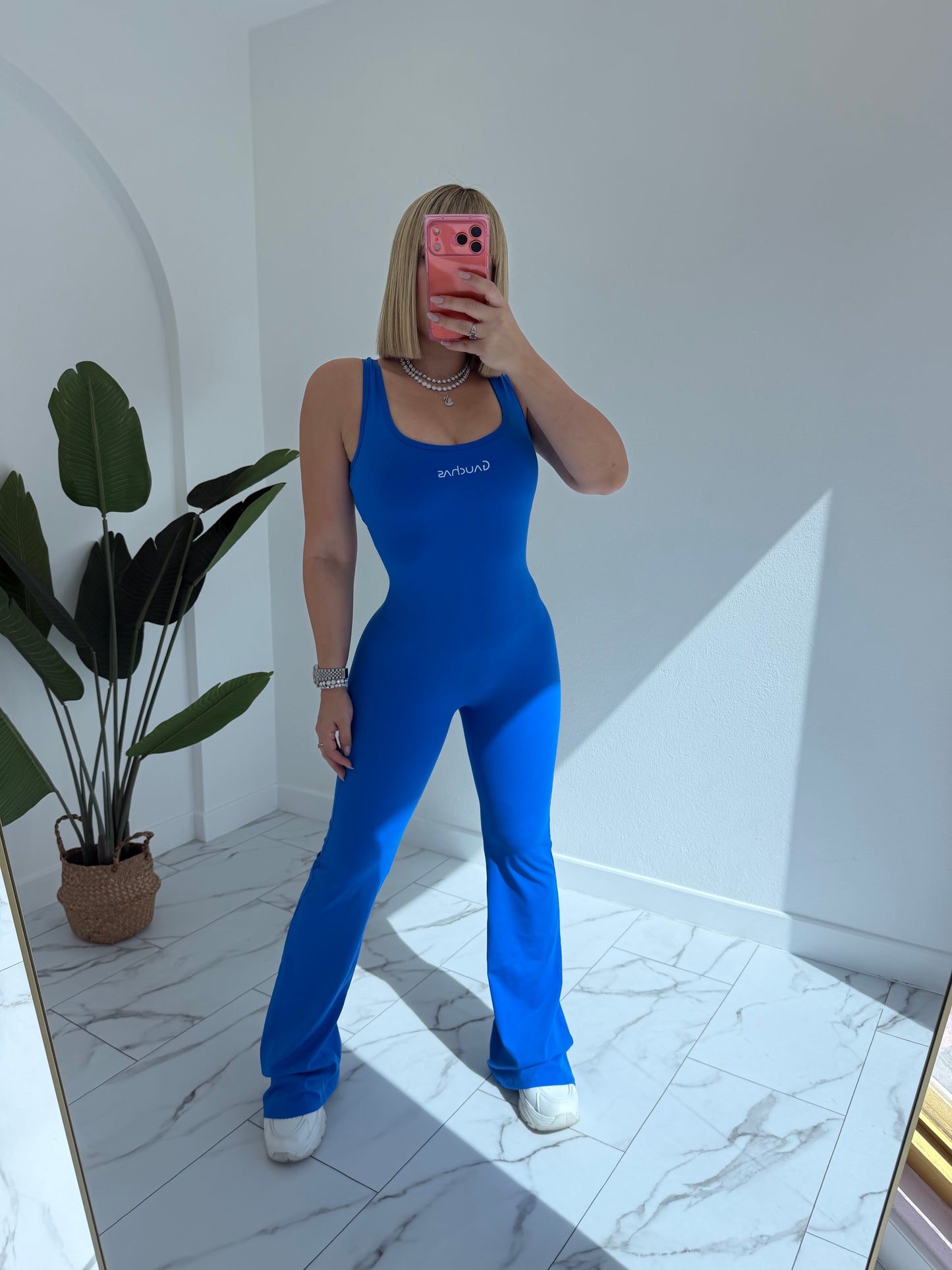 Enterito Palazzo Deportivo (tall girls)