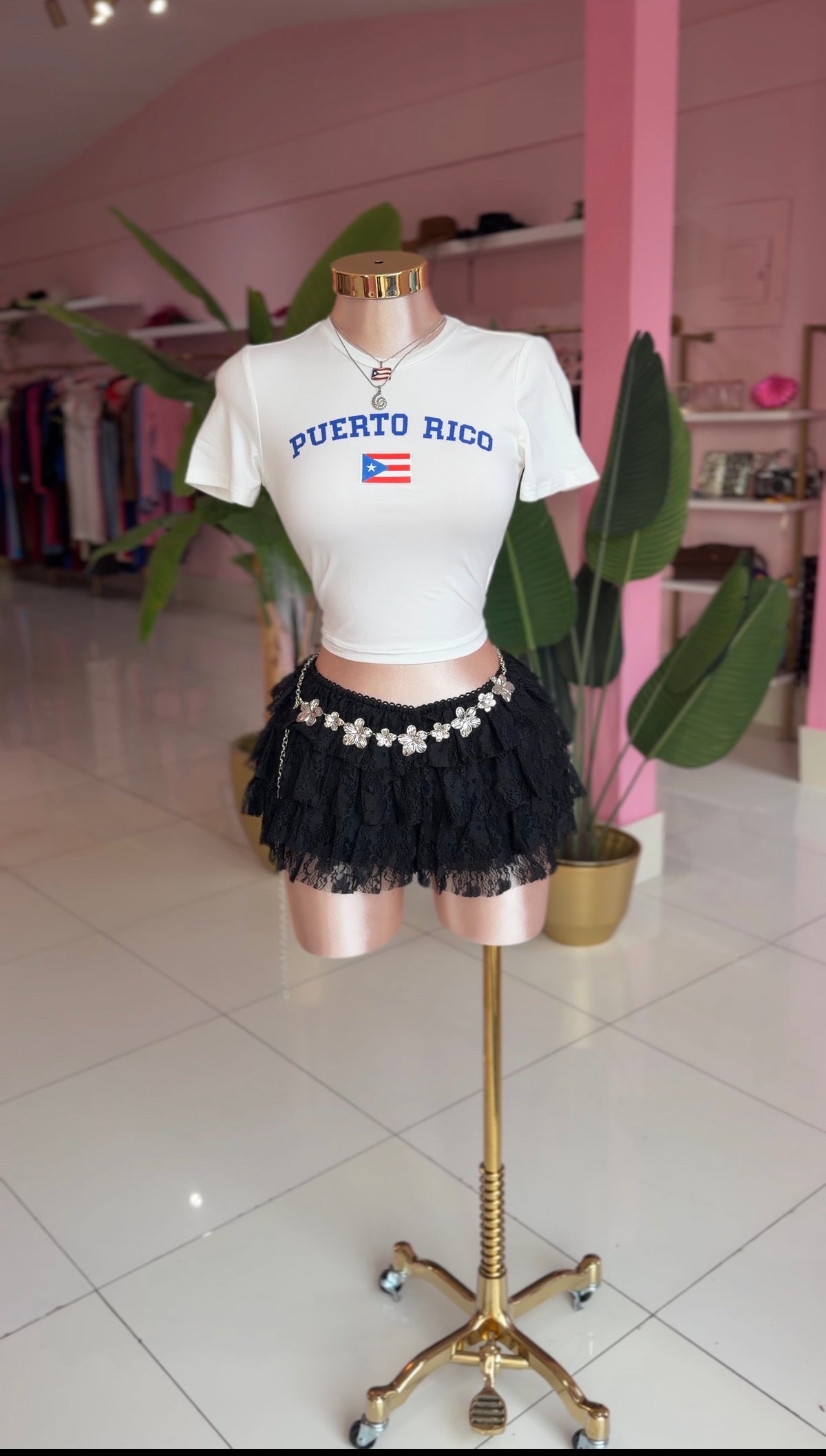 Short coquette encaje