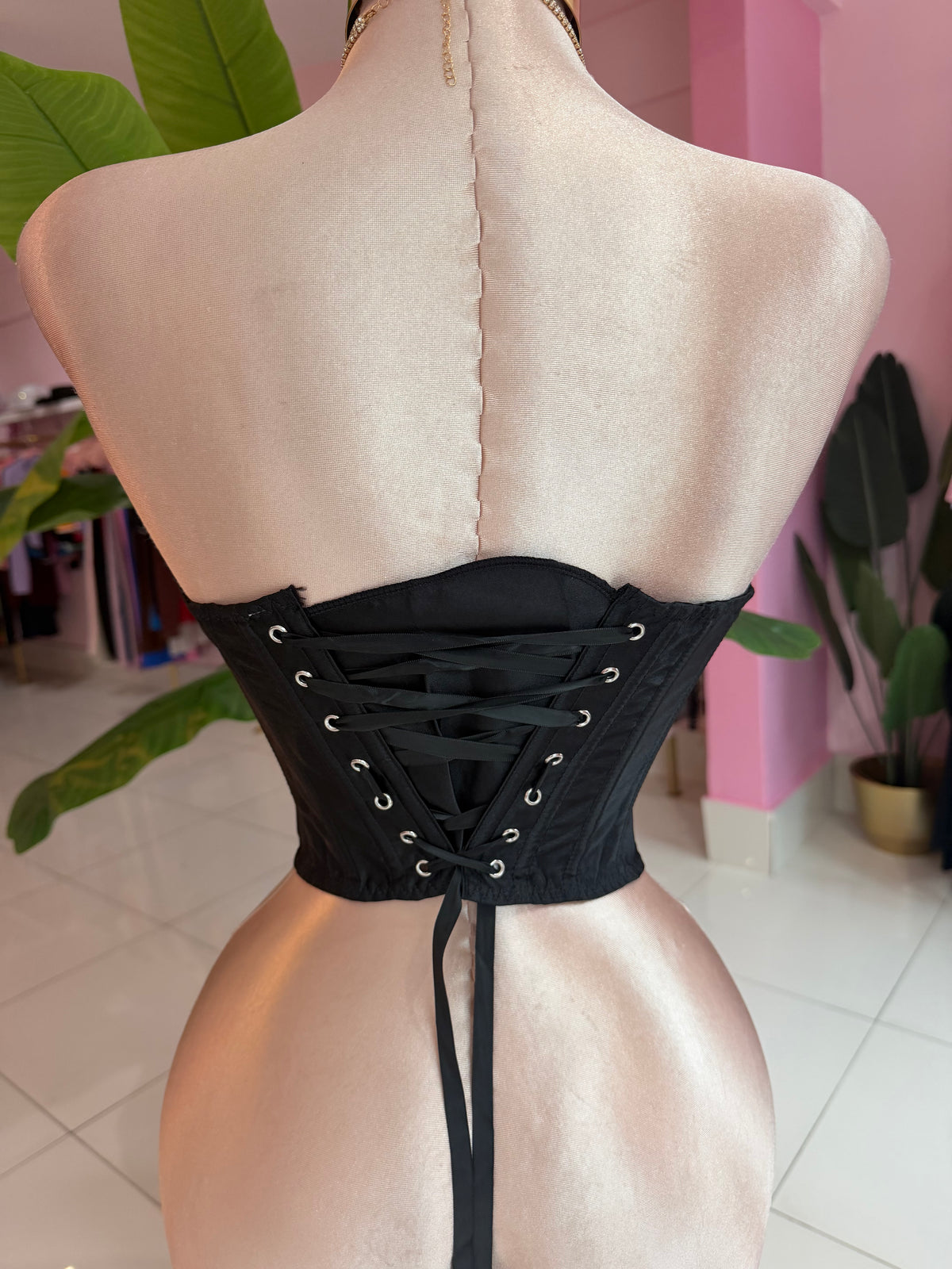 Satin varilla corset