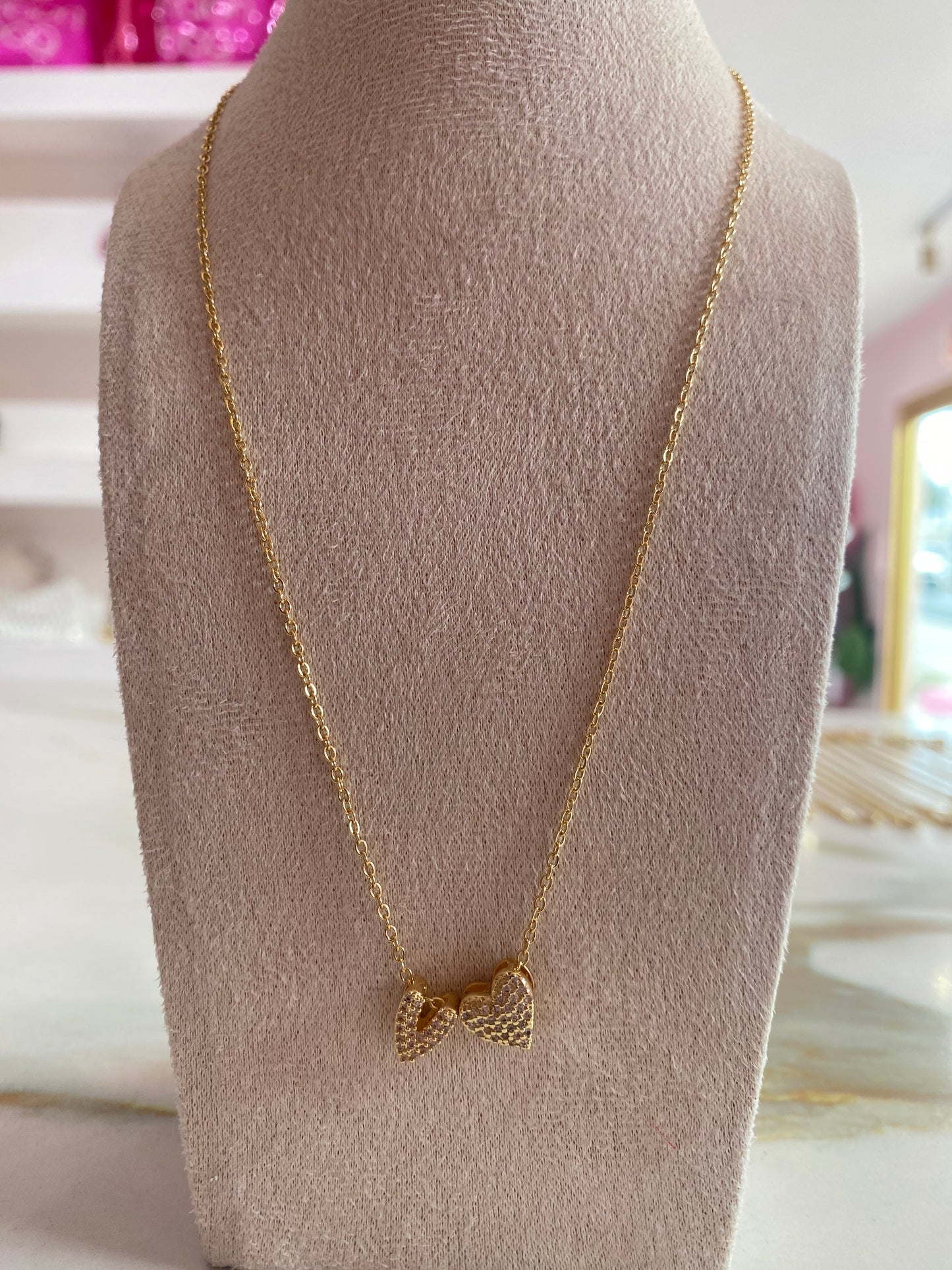 Letra collar con corazon