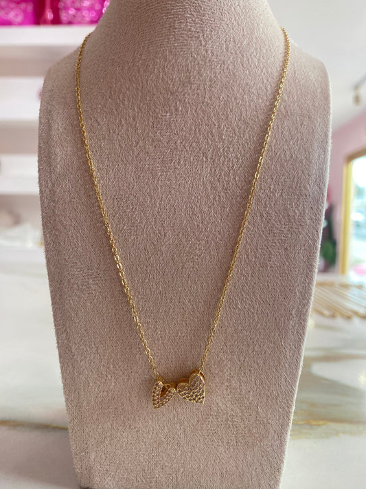 Letra collar con corazon