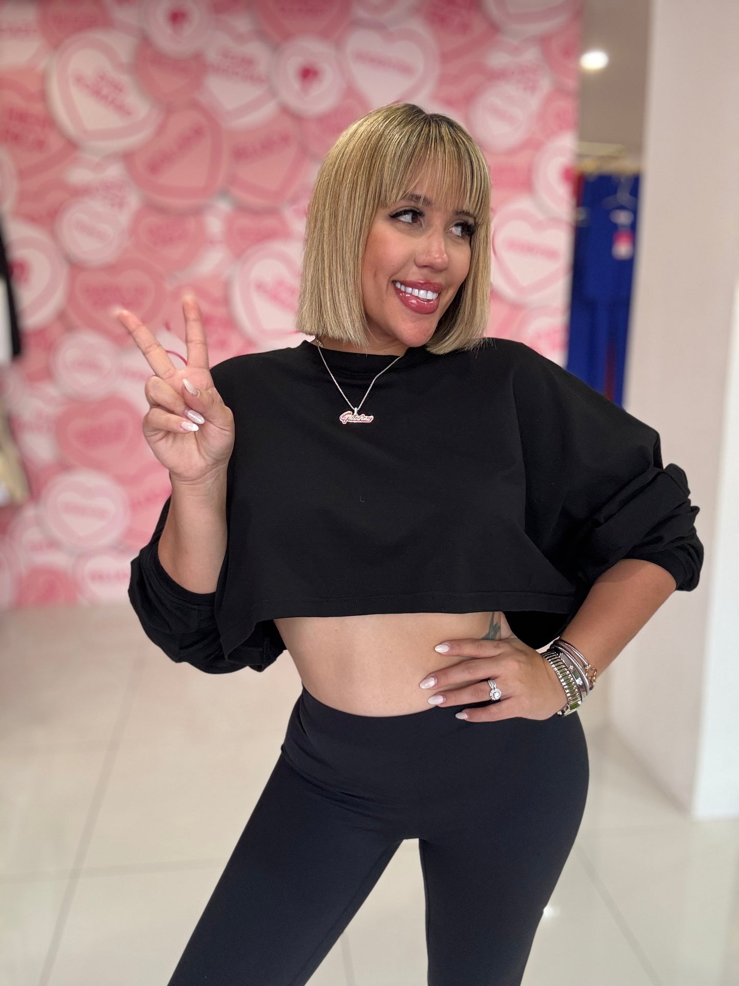 Crop top sport manga larga