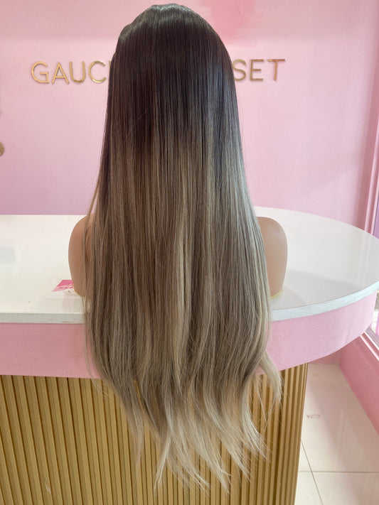 Ash ombre lacia