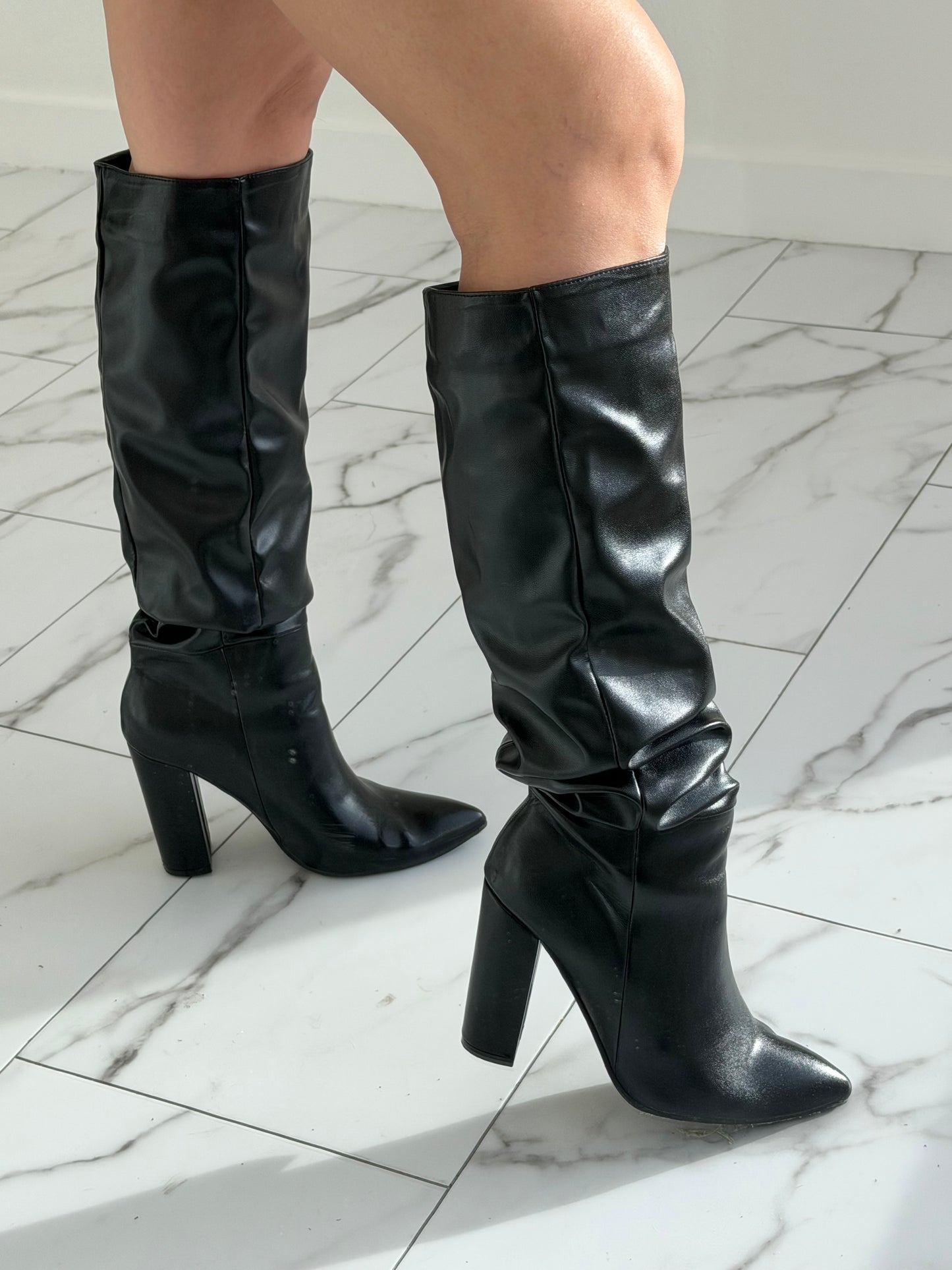 Botas fruncidas