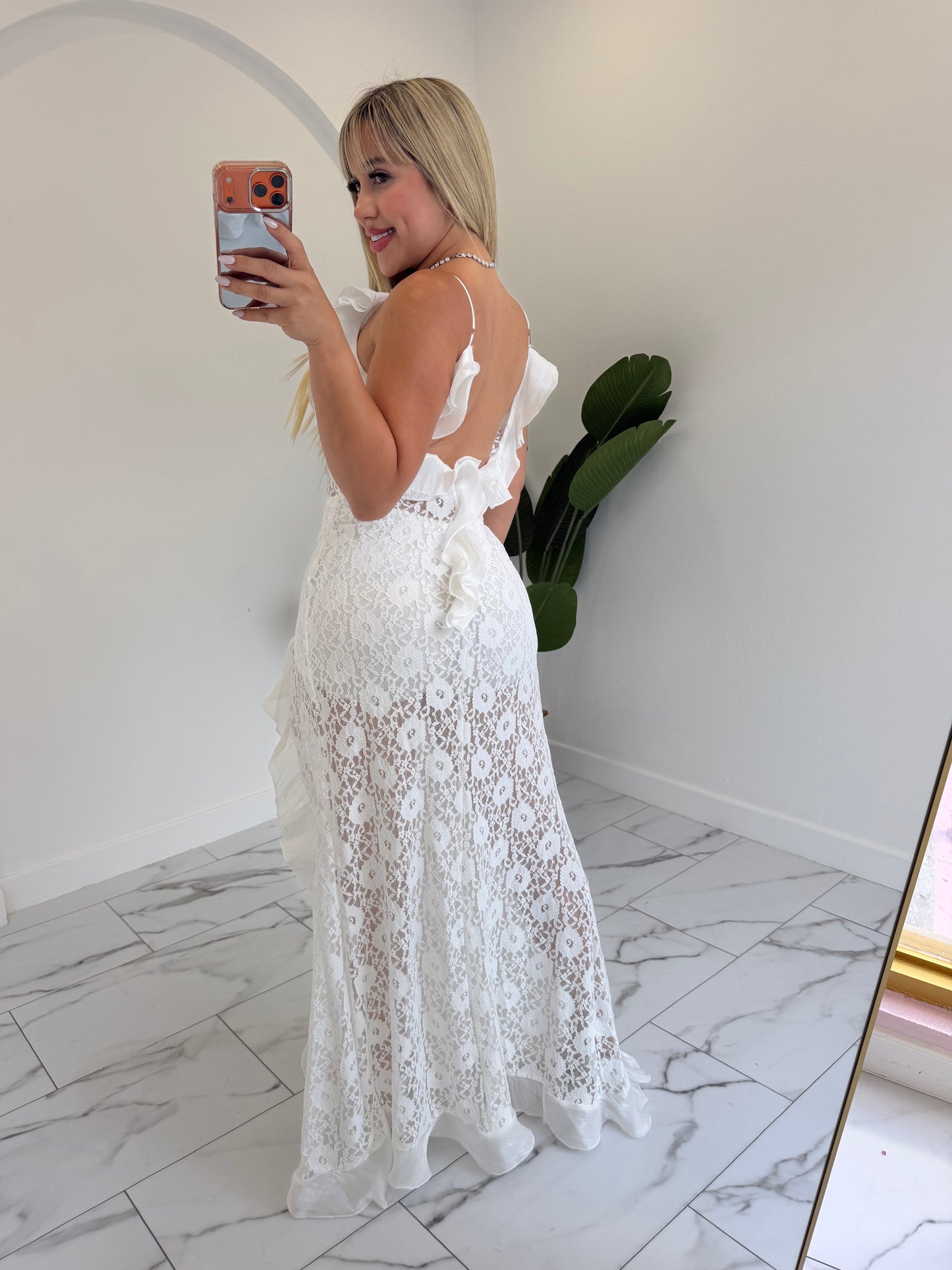 Encaje White Dress