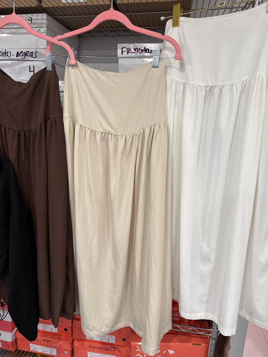 Pockets Maxi skirt