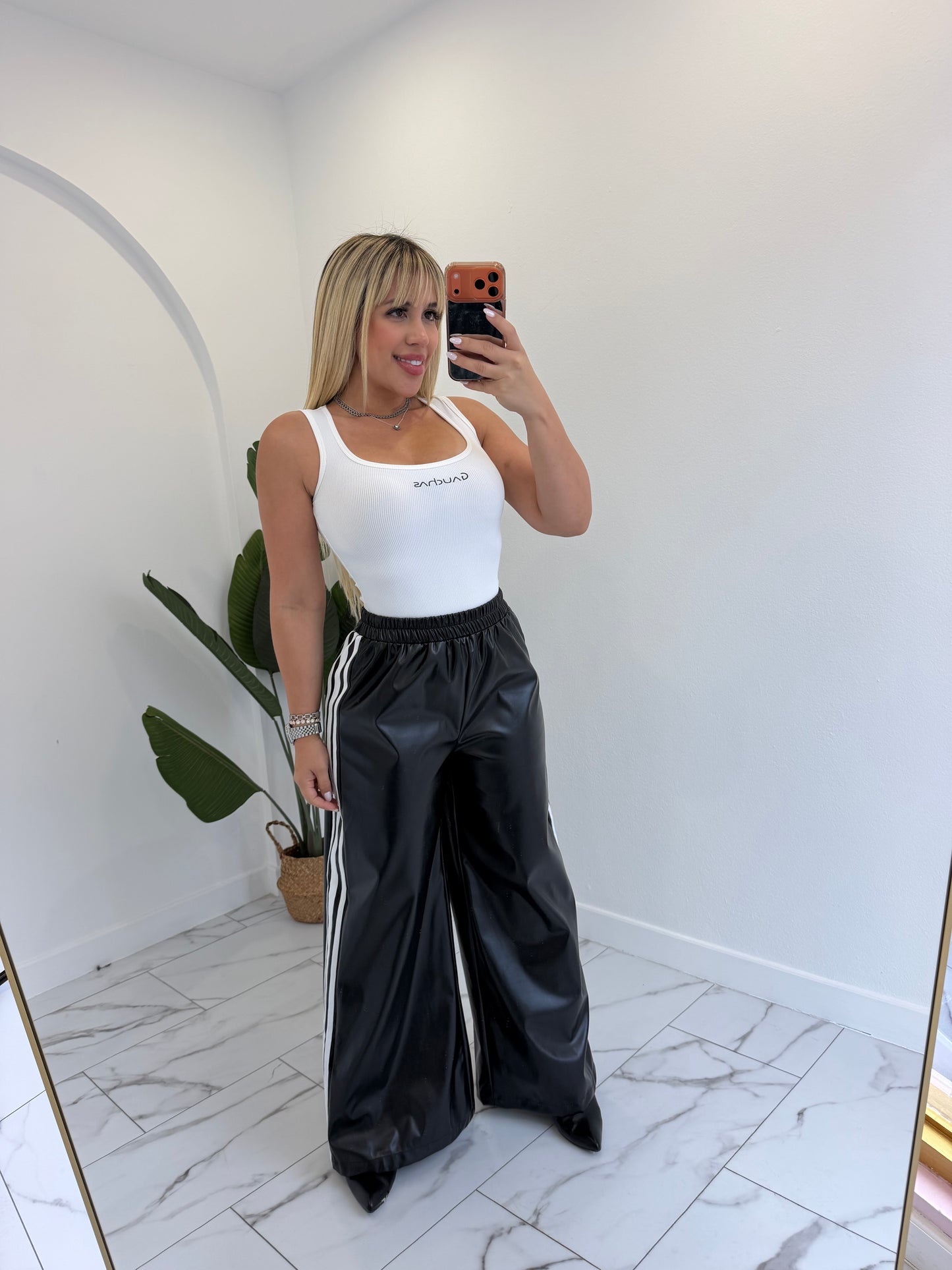 Jogger leather