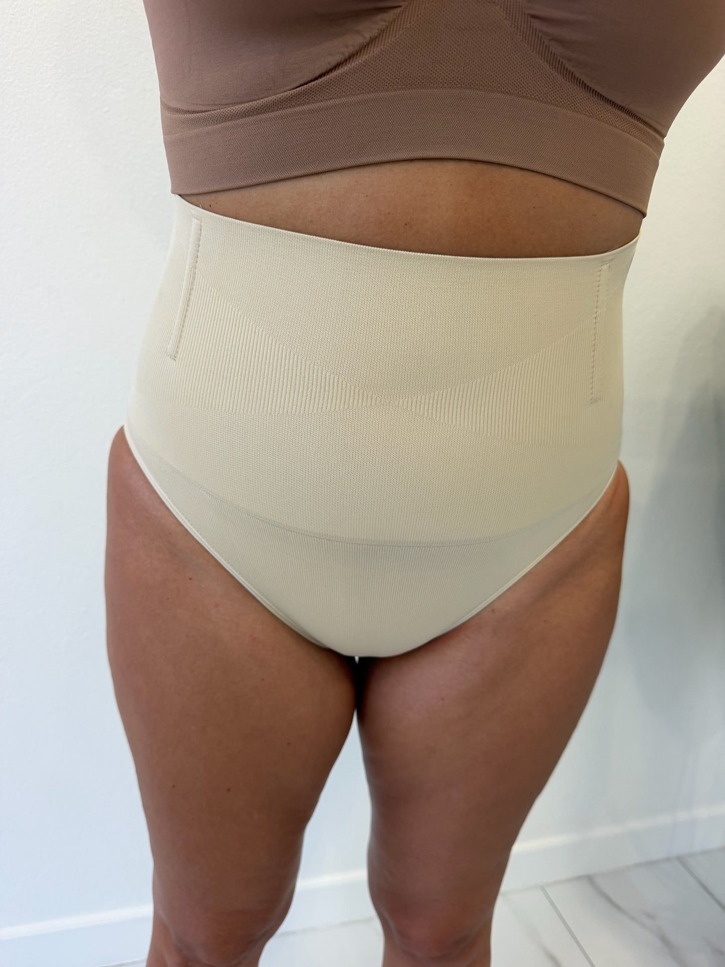 Seamless panty faja