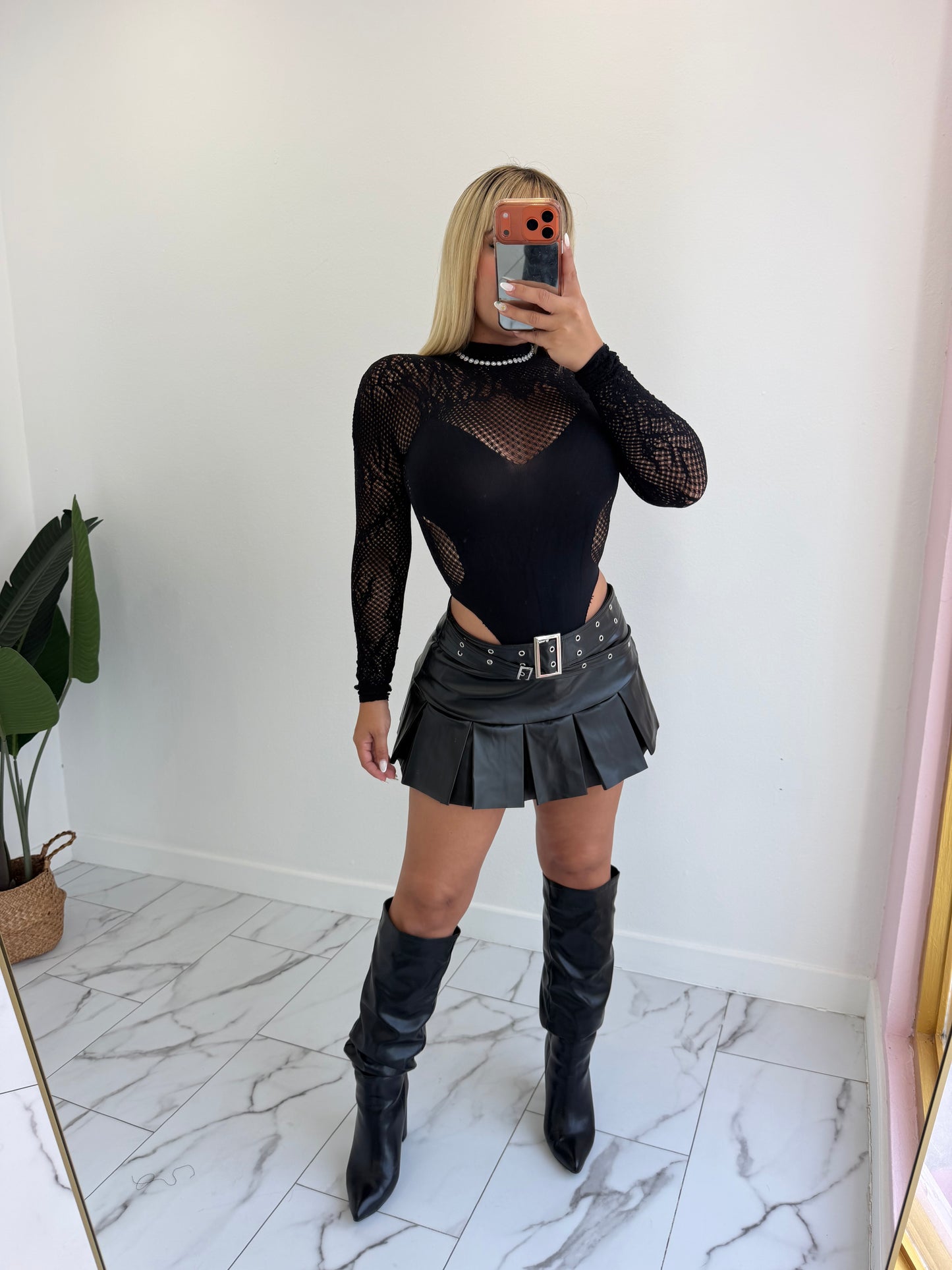 Leather correas MINI skirt