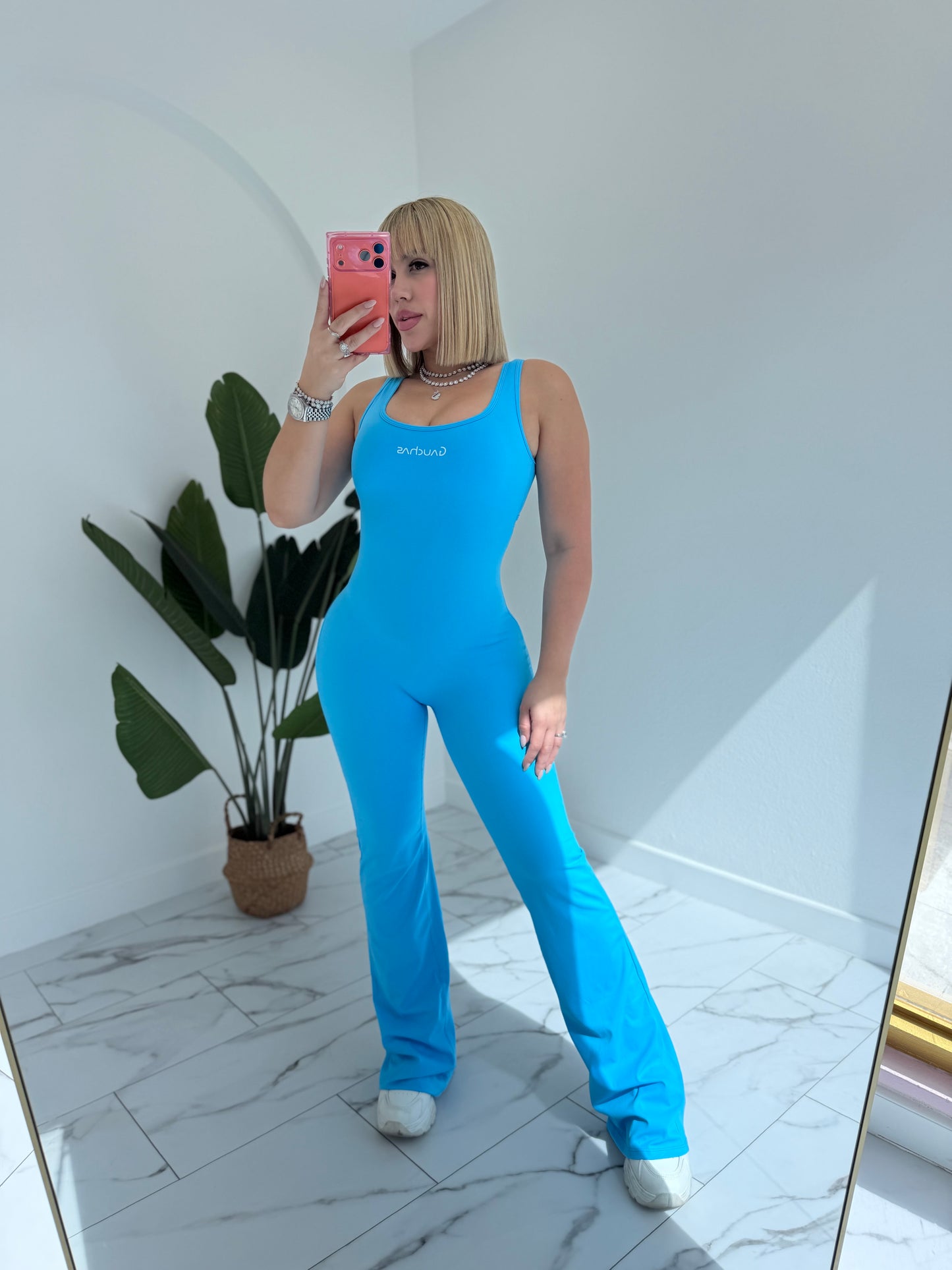 Enterito Palazzo Deportivo (tall girls)