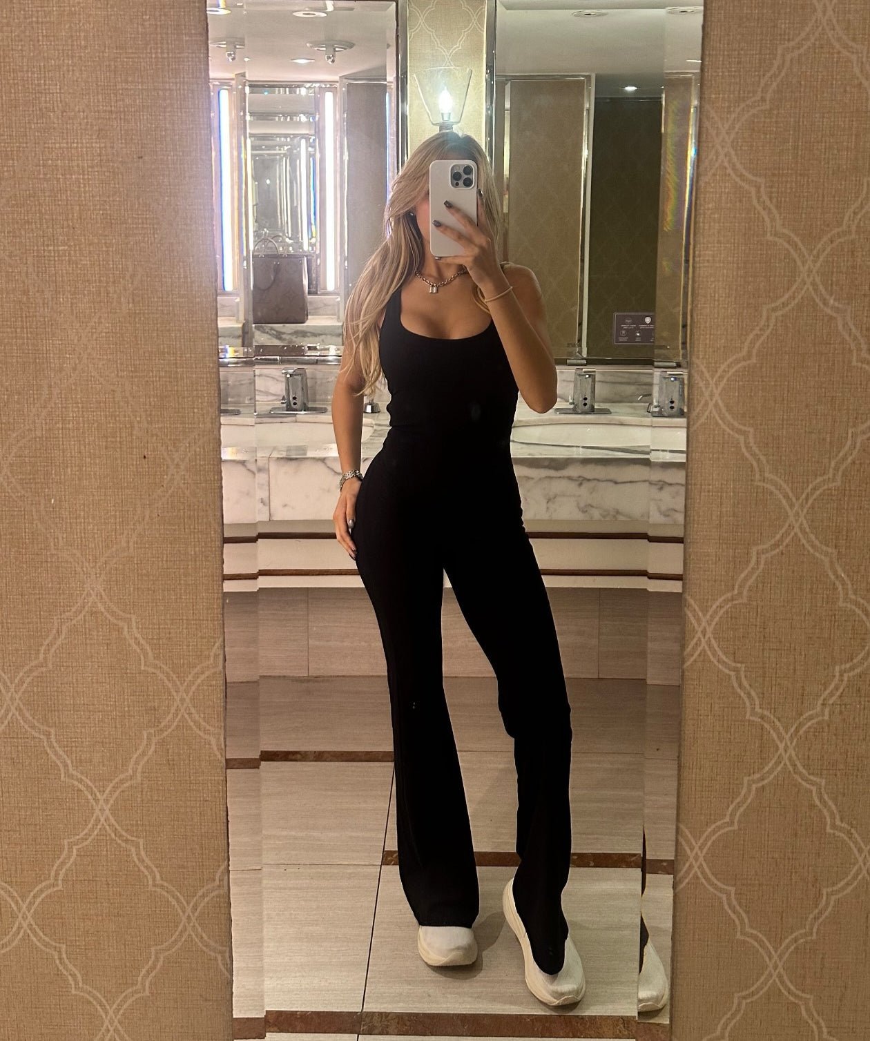 Enterito Palazzo Deportivo (tall girls)