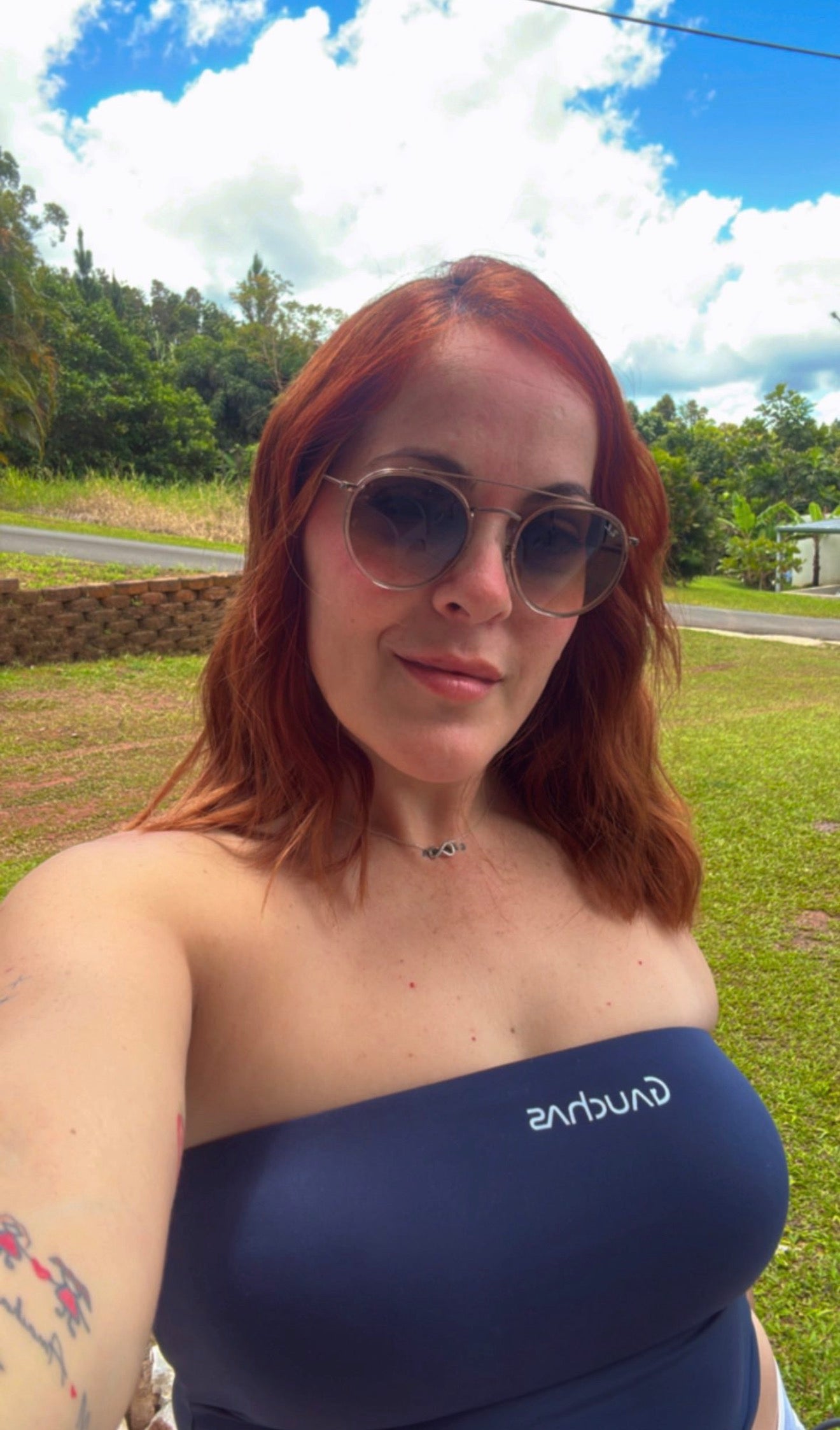 Strapless G cute top