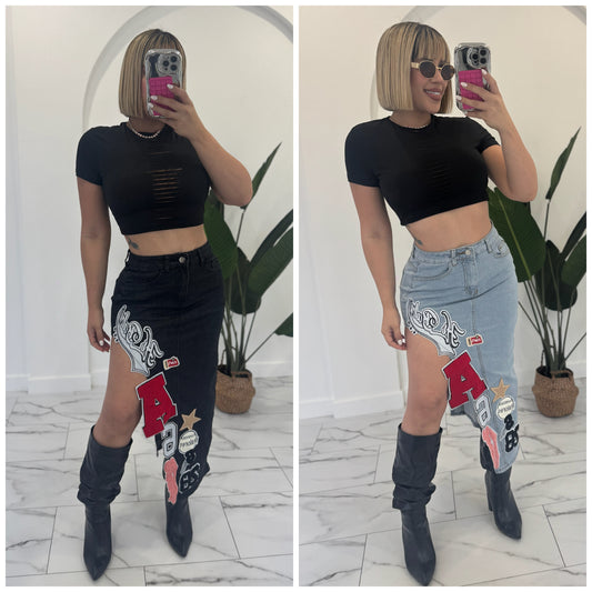 A Maxi denim Skirt
